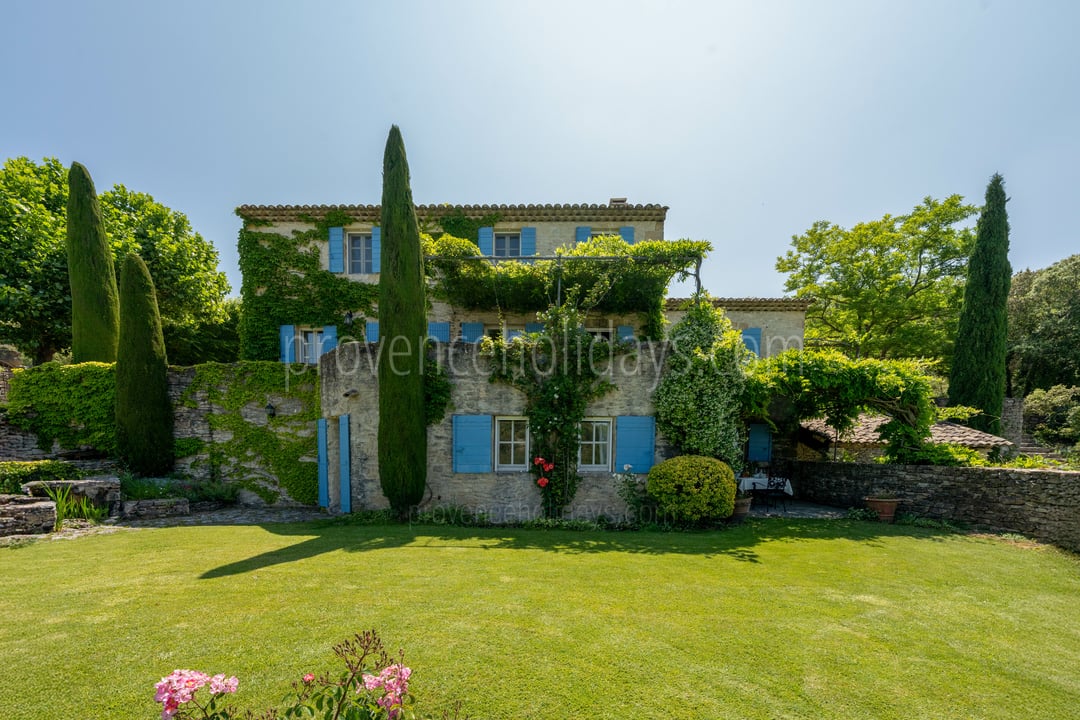 41 - Le Mas de Bonnieux: Villa: Exterior
