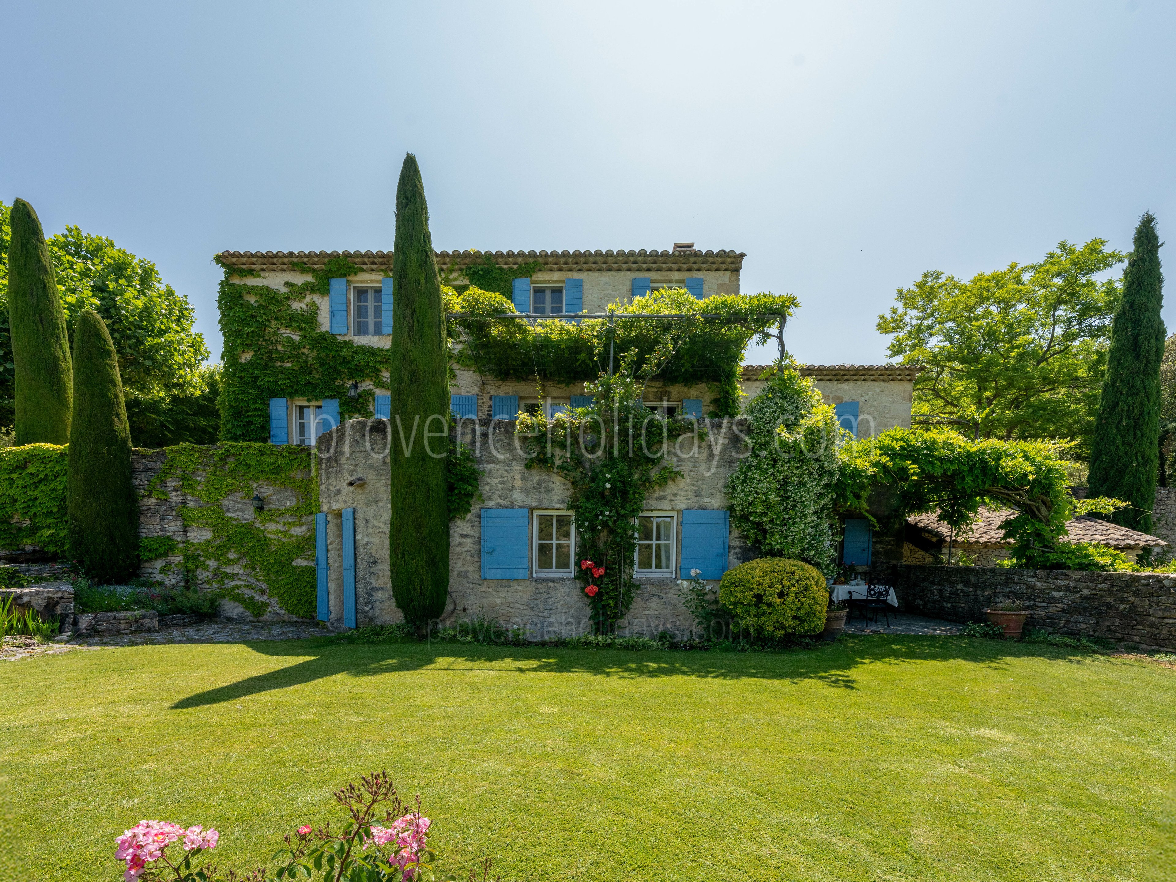 41 - Le Mas de Bonnieux: Villa: Exterior