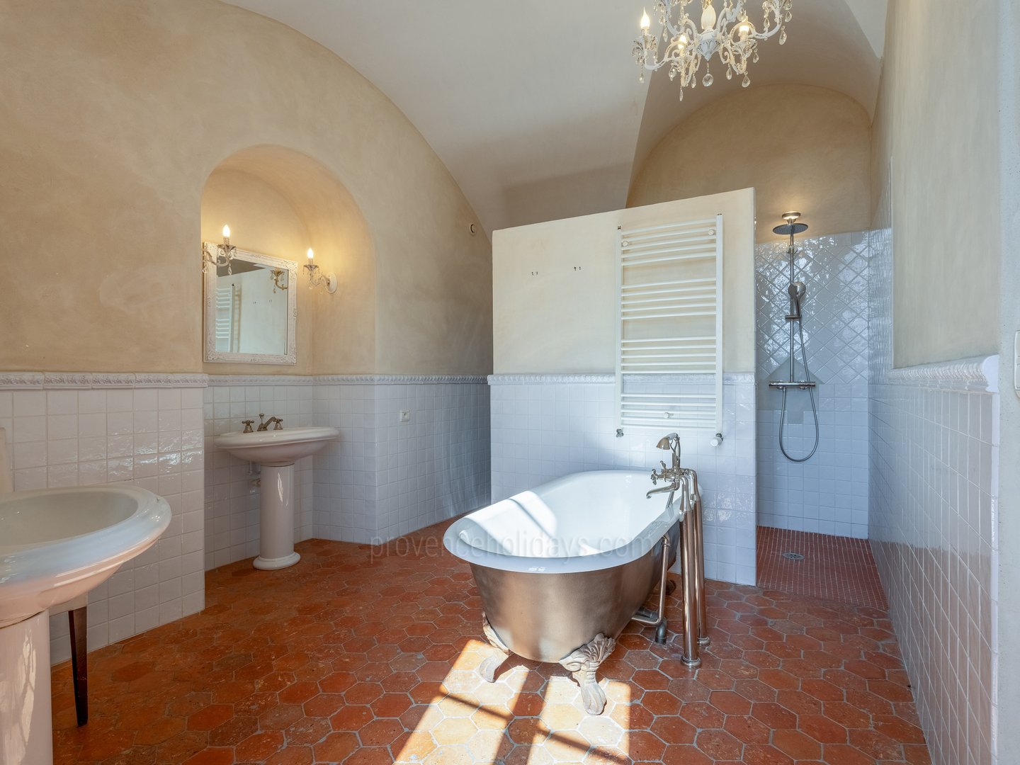 10 - Château de la Roque: Villa: Bathroom