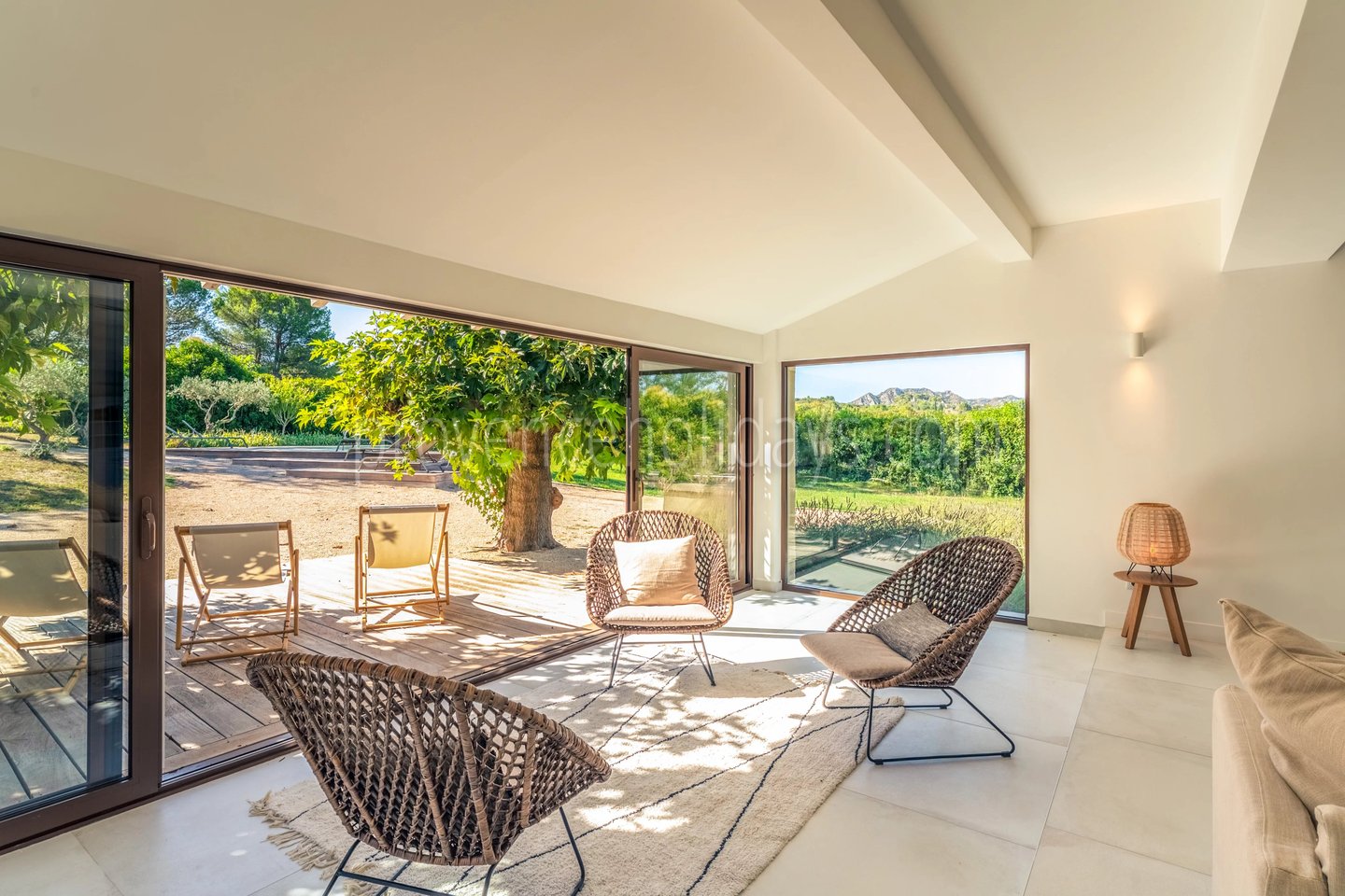 6 - Single-storey villa in Eygalières: Villa: Exterior