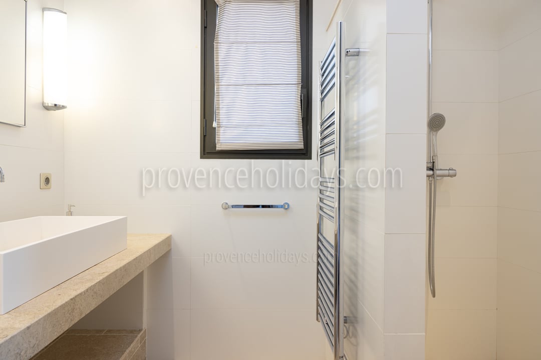 60 - Mas Paradis: Villa: Bathroom