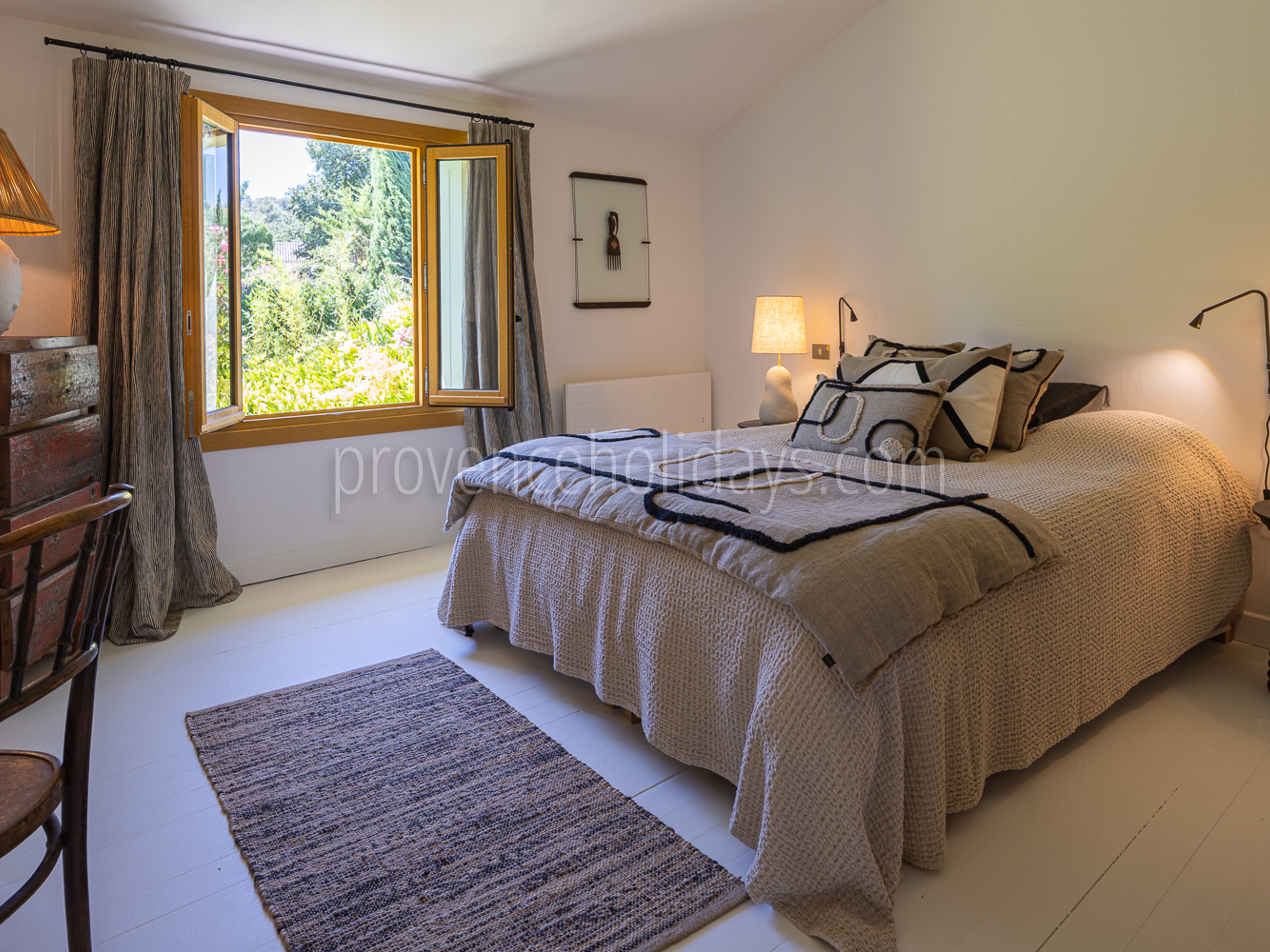 23 - Le Mas des Rêves: Villa: Bedroom