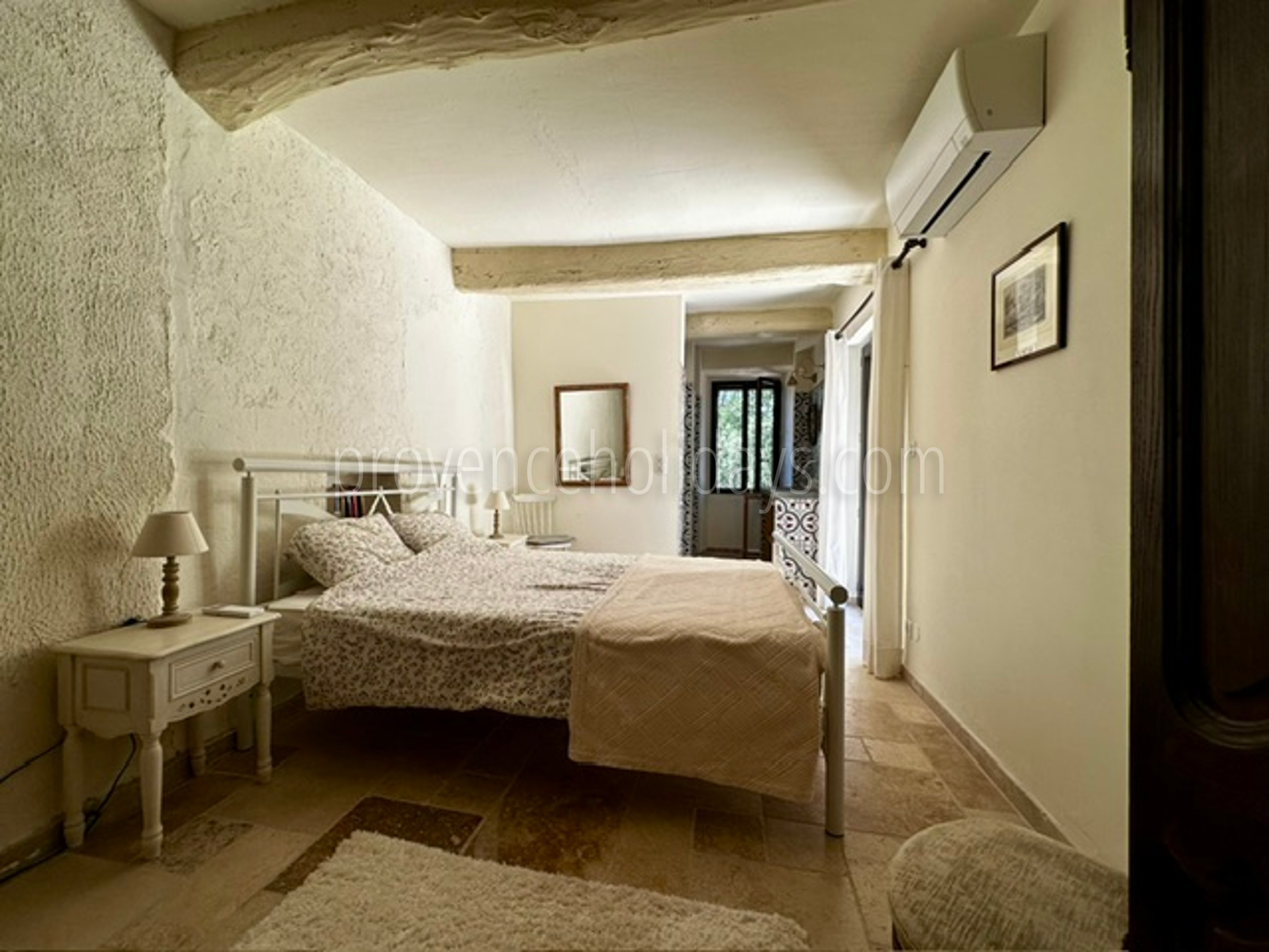 18 - La Bastide: Villa: Bedroom