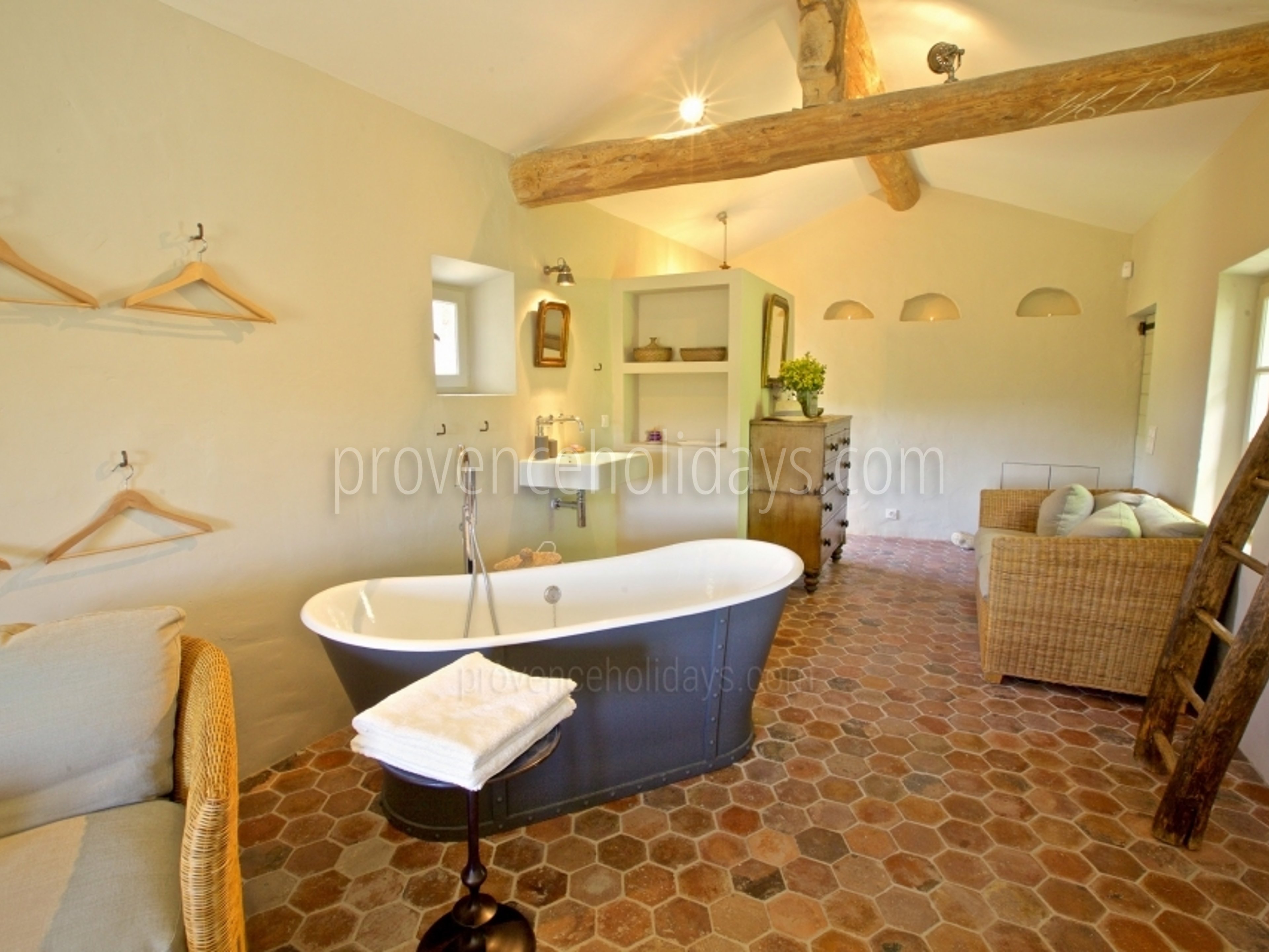 54 - Mas des Lavandes: Villa: Bathroom