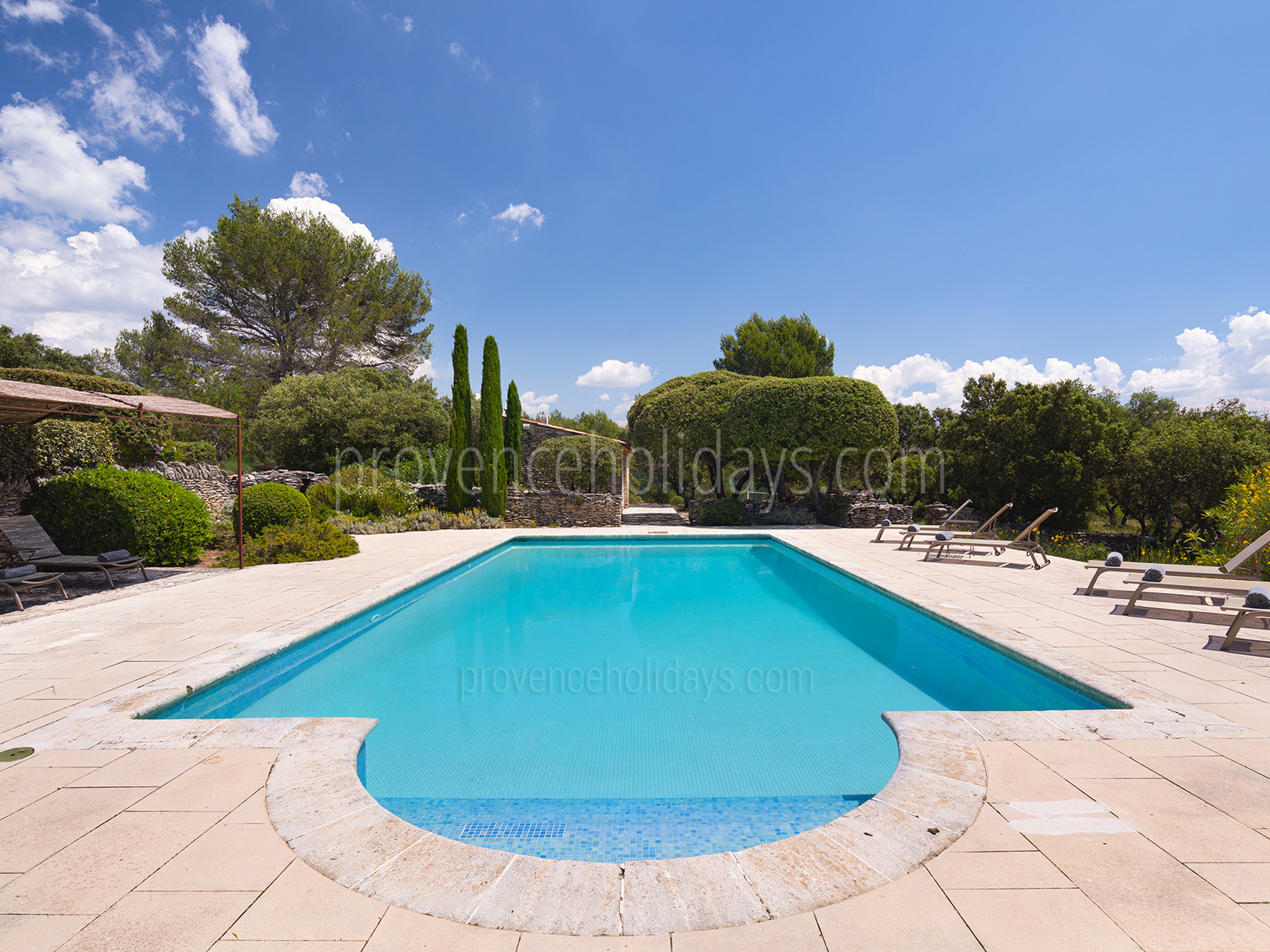 27 - Mas de Gordes: Villa: Pool
