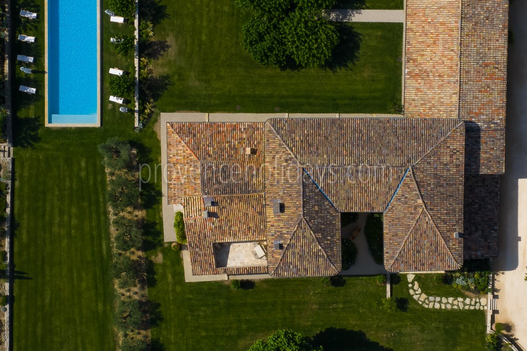 122 - Domaine des cascades: Villa: Exterior