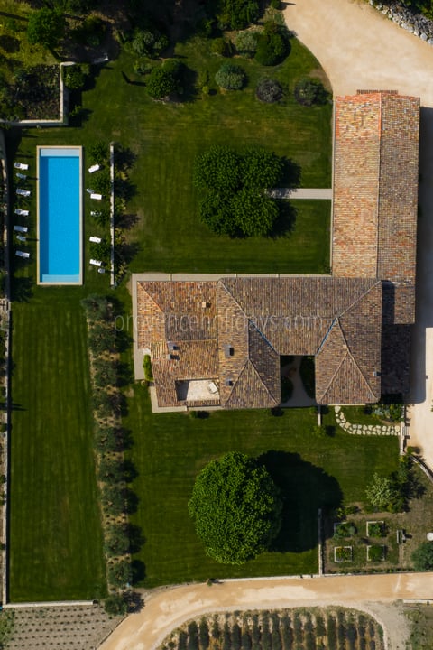 122 - Domaine des cascades: Villa: Exterior
