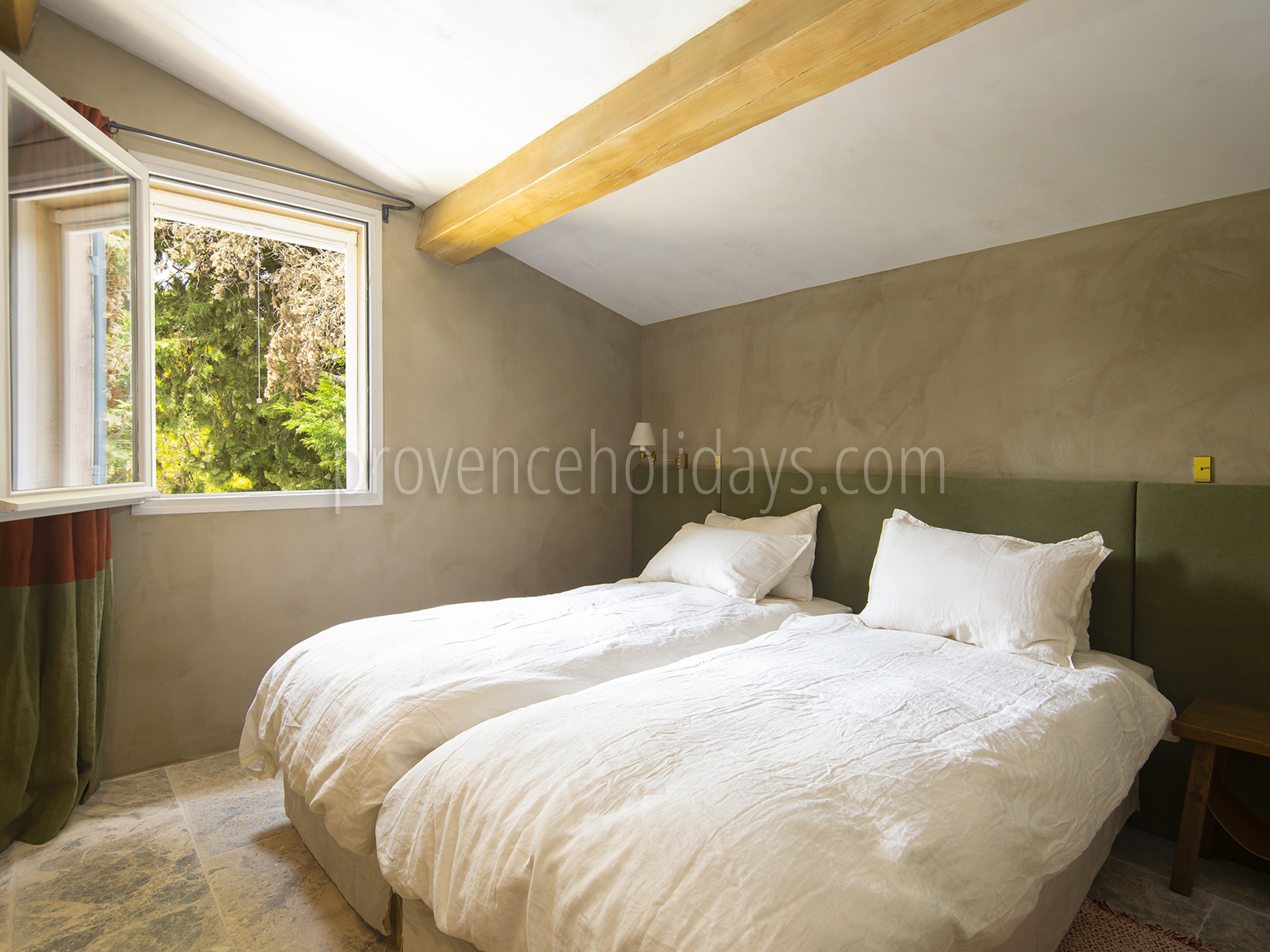 21 - Villa Dahlia: Villa: Bedroom