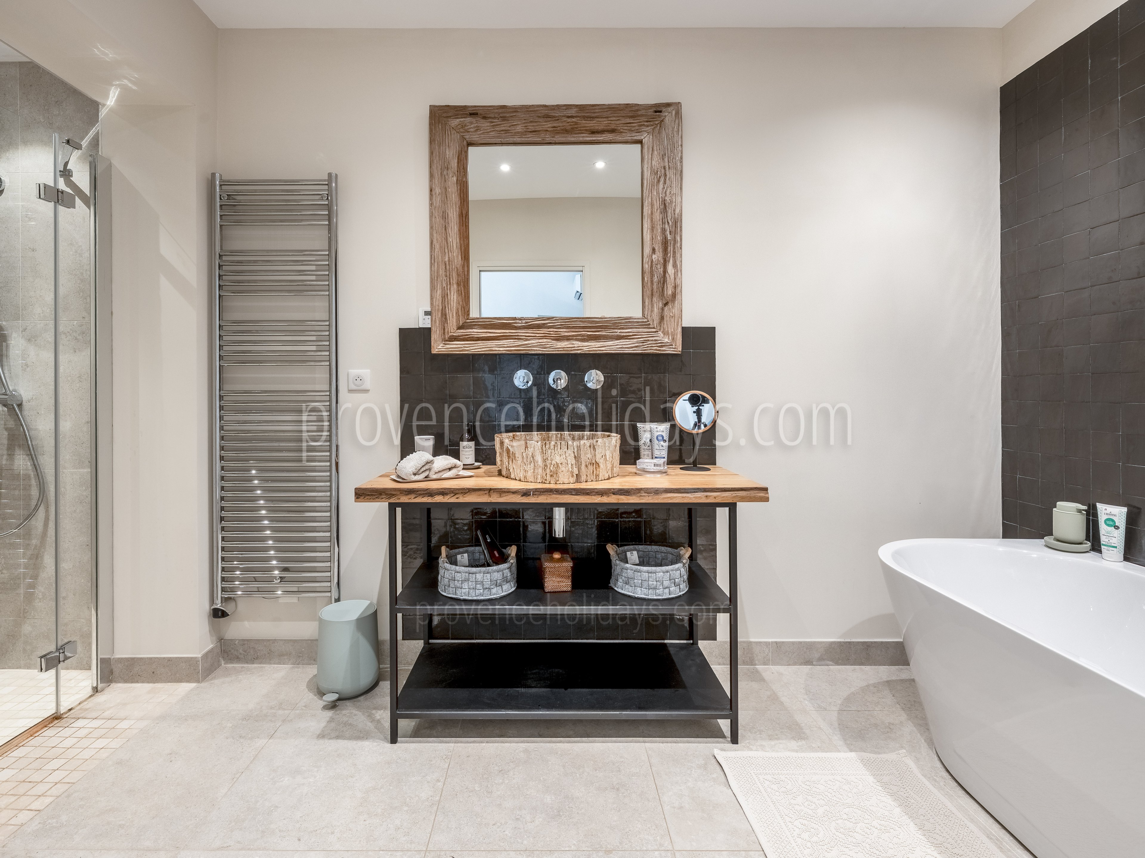 66 - Mas Aurelia: Villa: Bathroom