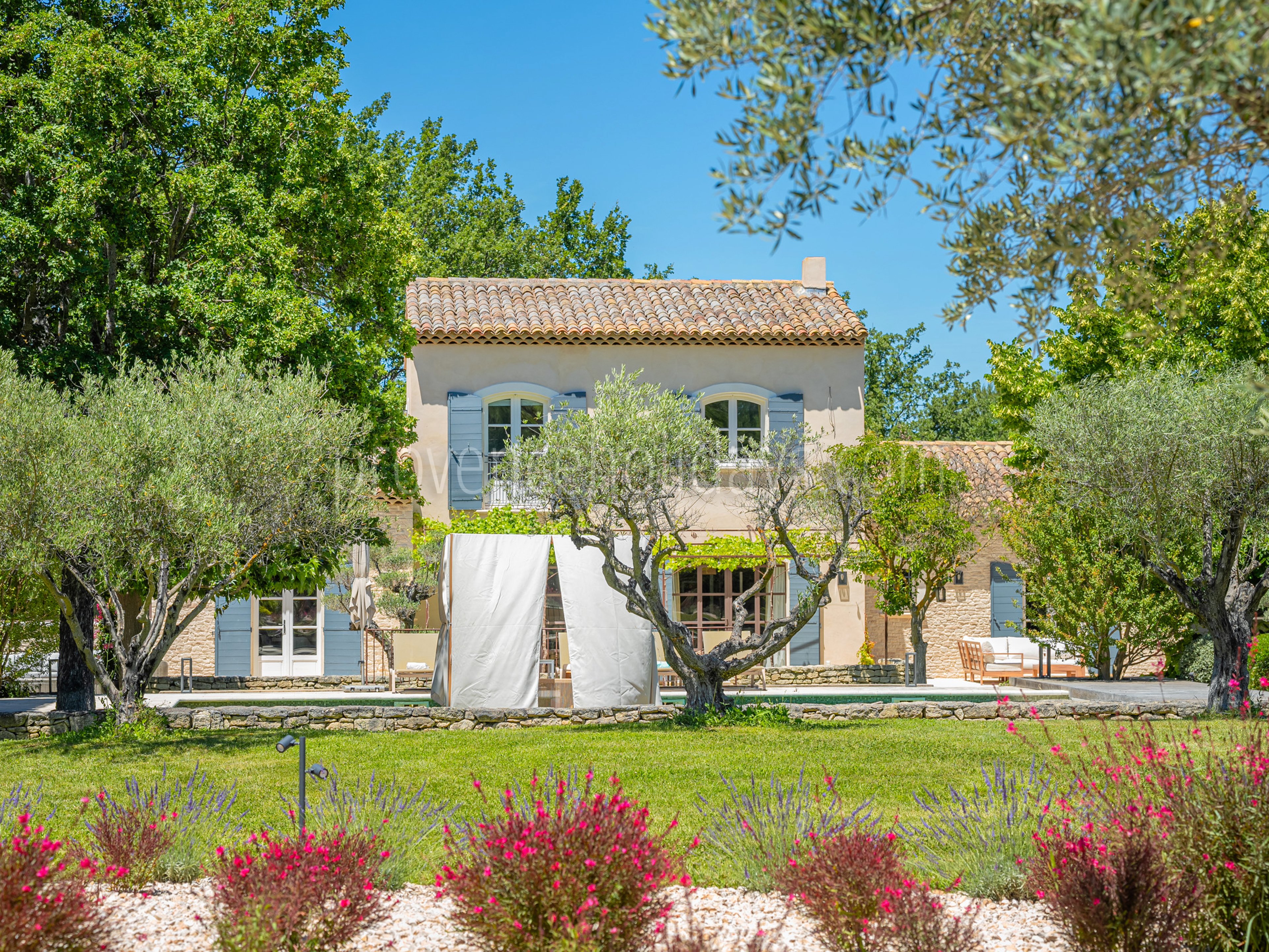 82 - Horizon Sainte-Victoire: Villa: Exterior