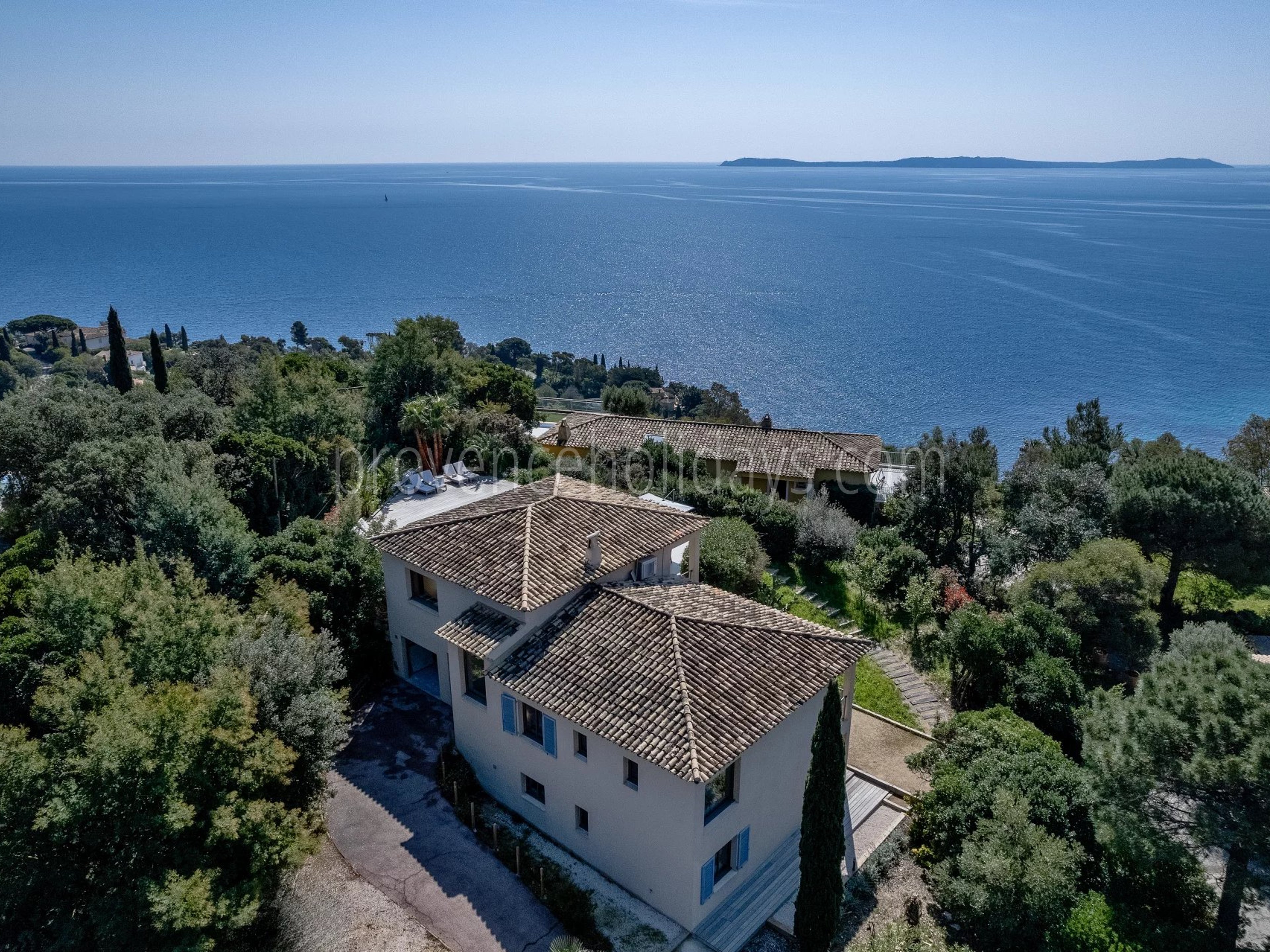 20 - Gerenoveerde villa in Rayol-Canadel-sur-Mer: Villa: Exterior