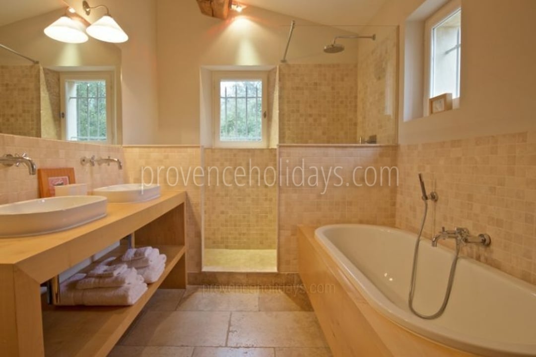 18 - Mas Tranquil: Villa: Bathroom