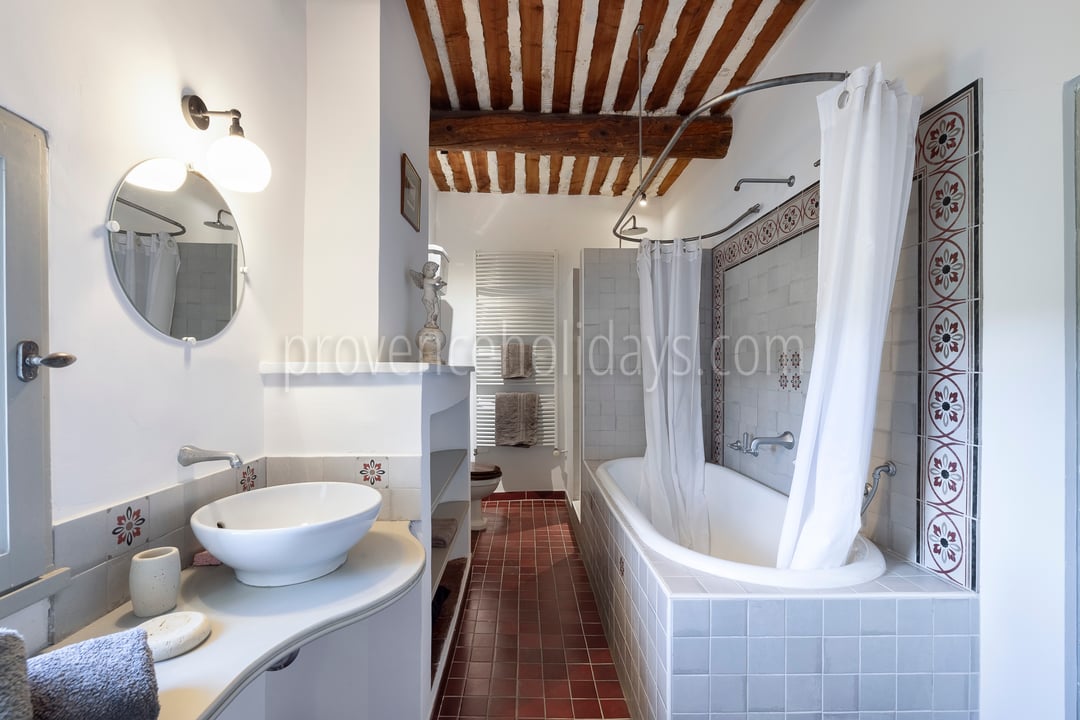 18 - La Grande Bastide d\'Ocre: Villa: Bathroom 2