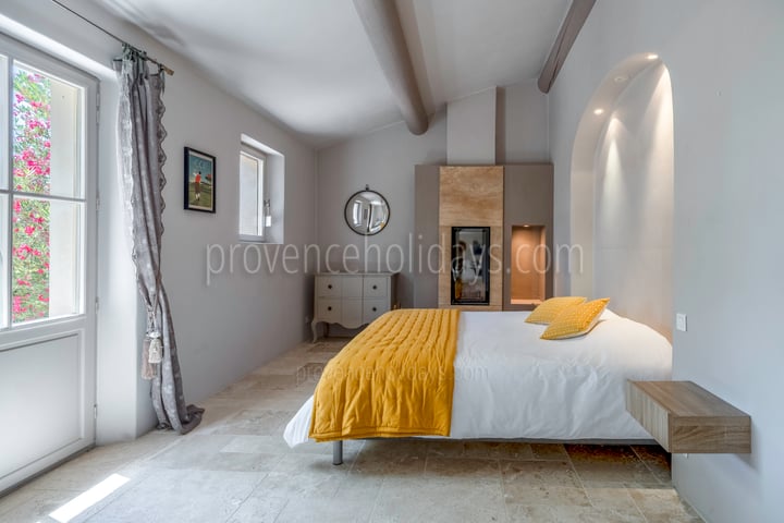 23 - Mas des Songes: Villa: Bedroom
