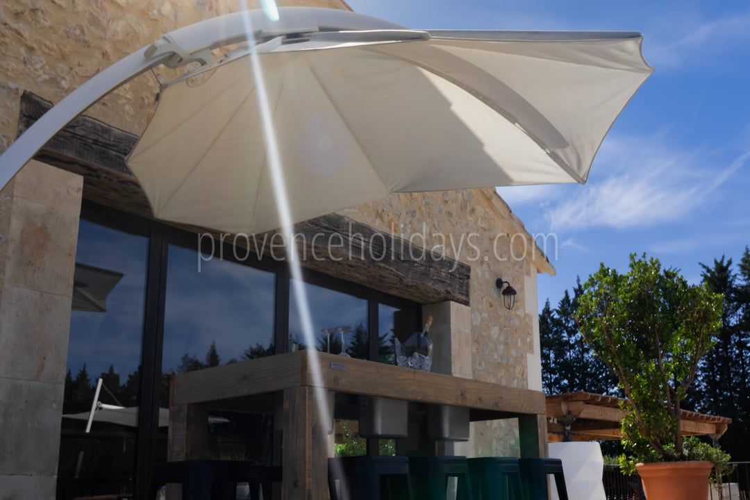 15 - Mas des Pommiers: Villa: Exterior