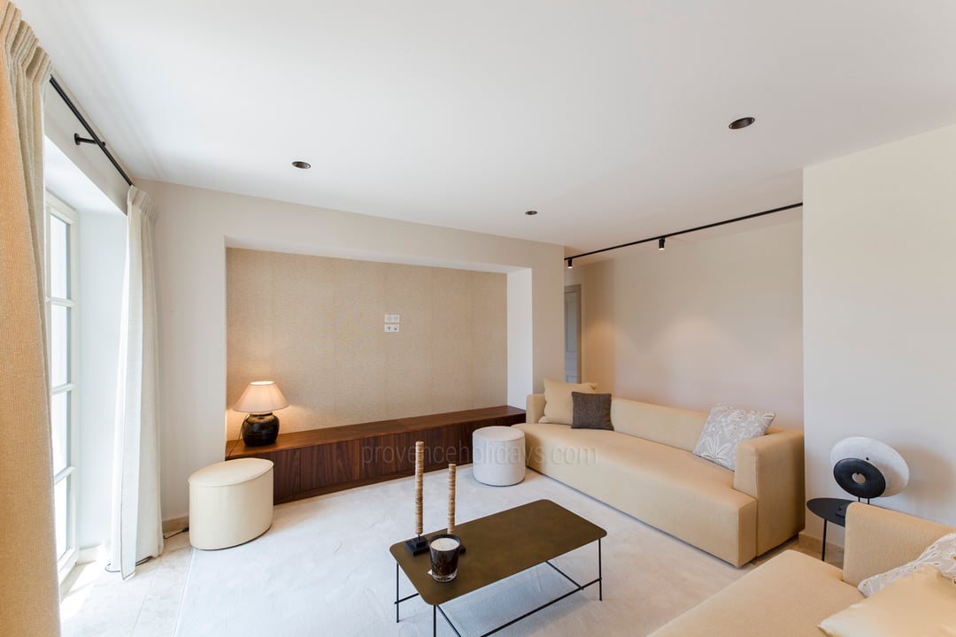 8 - Mas Cérès: Villa: Interior