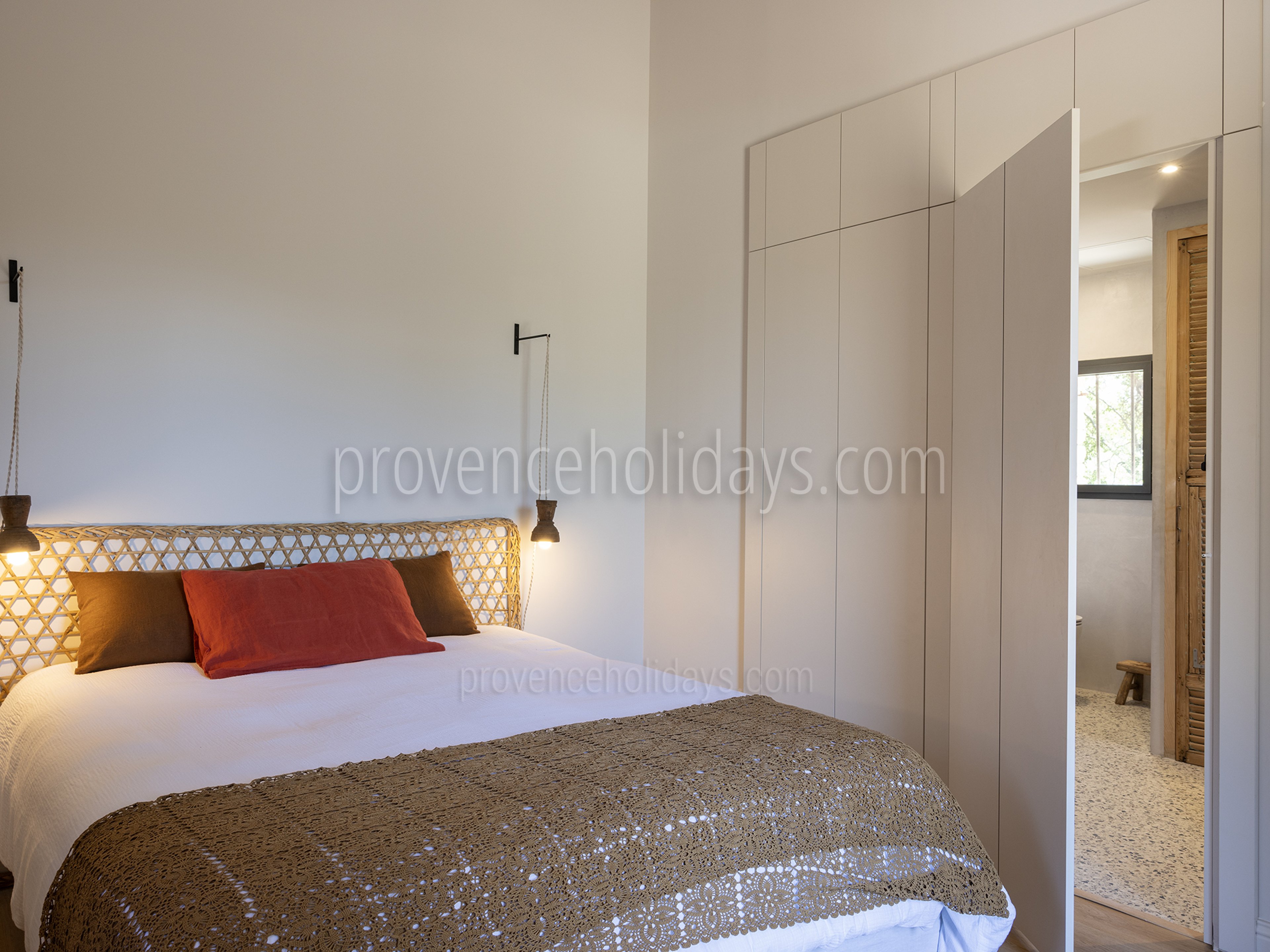 24 - Mas des Chênes Blancs: Villa: Bedroom