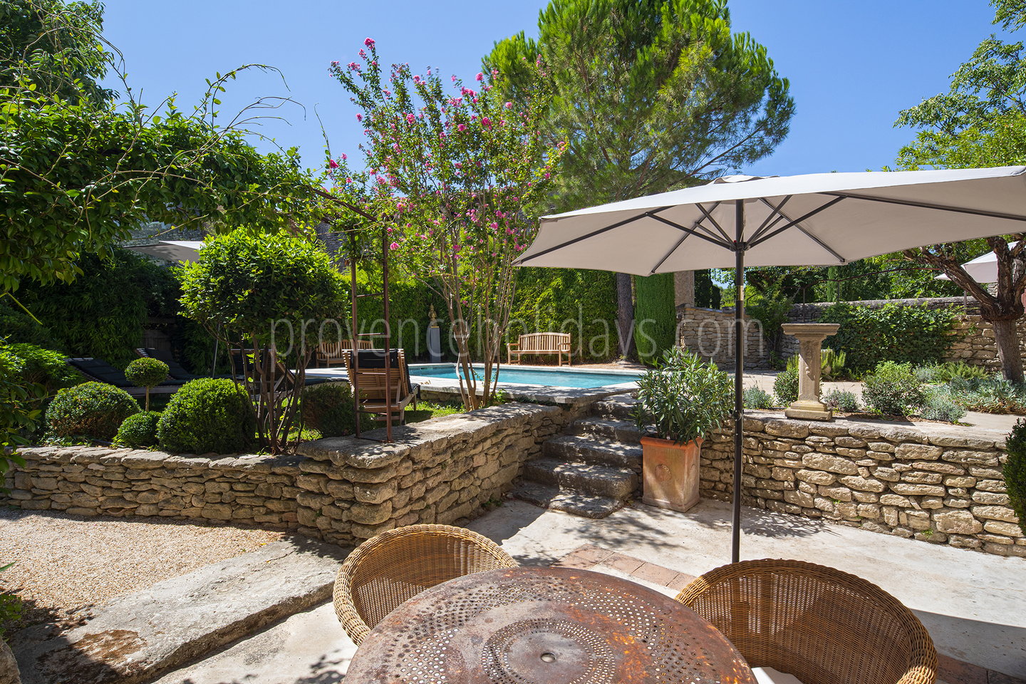 10 - Mas Cabrières: Villa: Exterior
