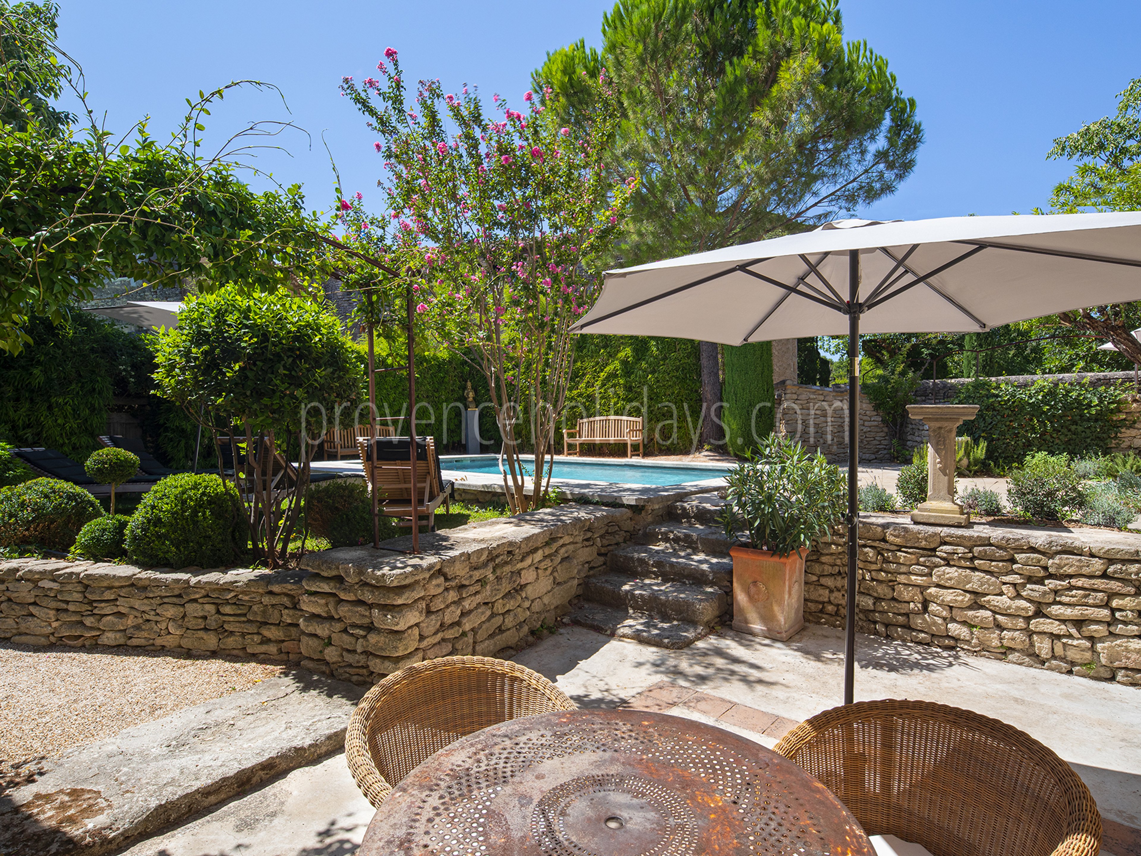 10 - Mas Cabrières: Villa: Exterior