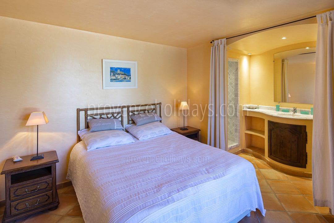 10 - Villa Oumeda: Villa: Bedroom