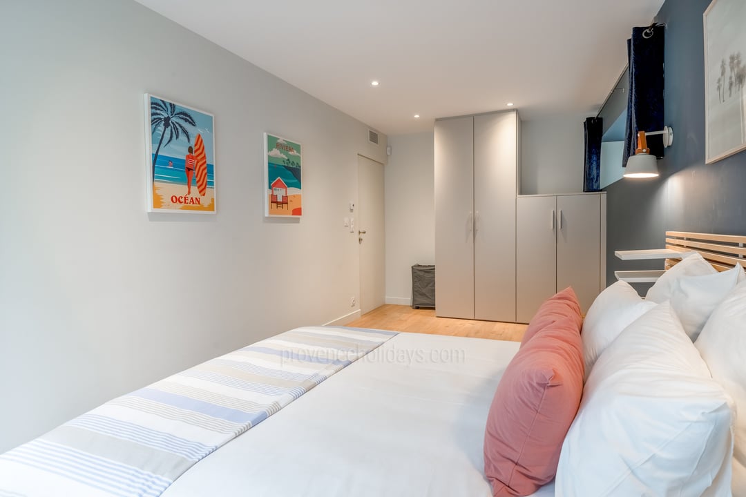 18 - Côté Sorgue: Villa: Bedroom