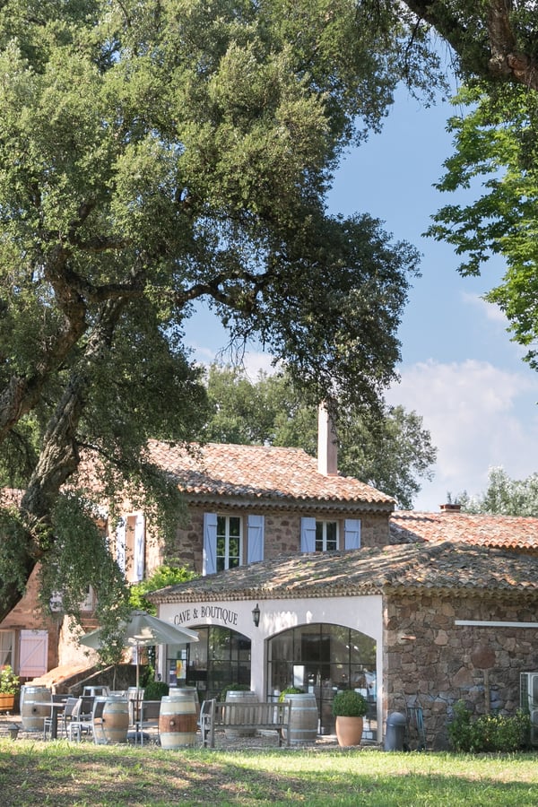 VILLA EXTERIOR