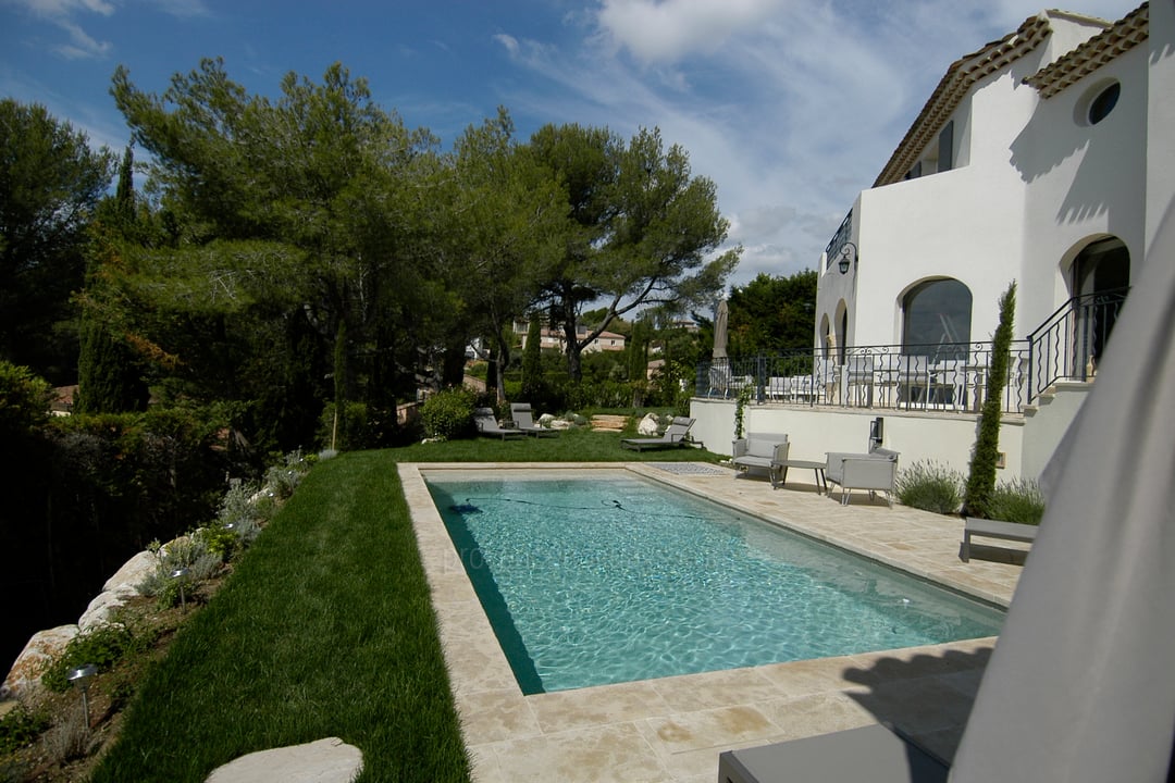 23 - Villa des Pins: Villa: Pool