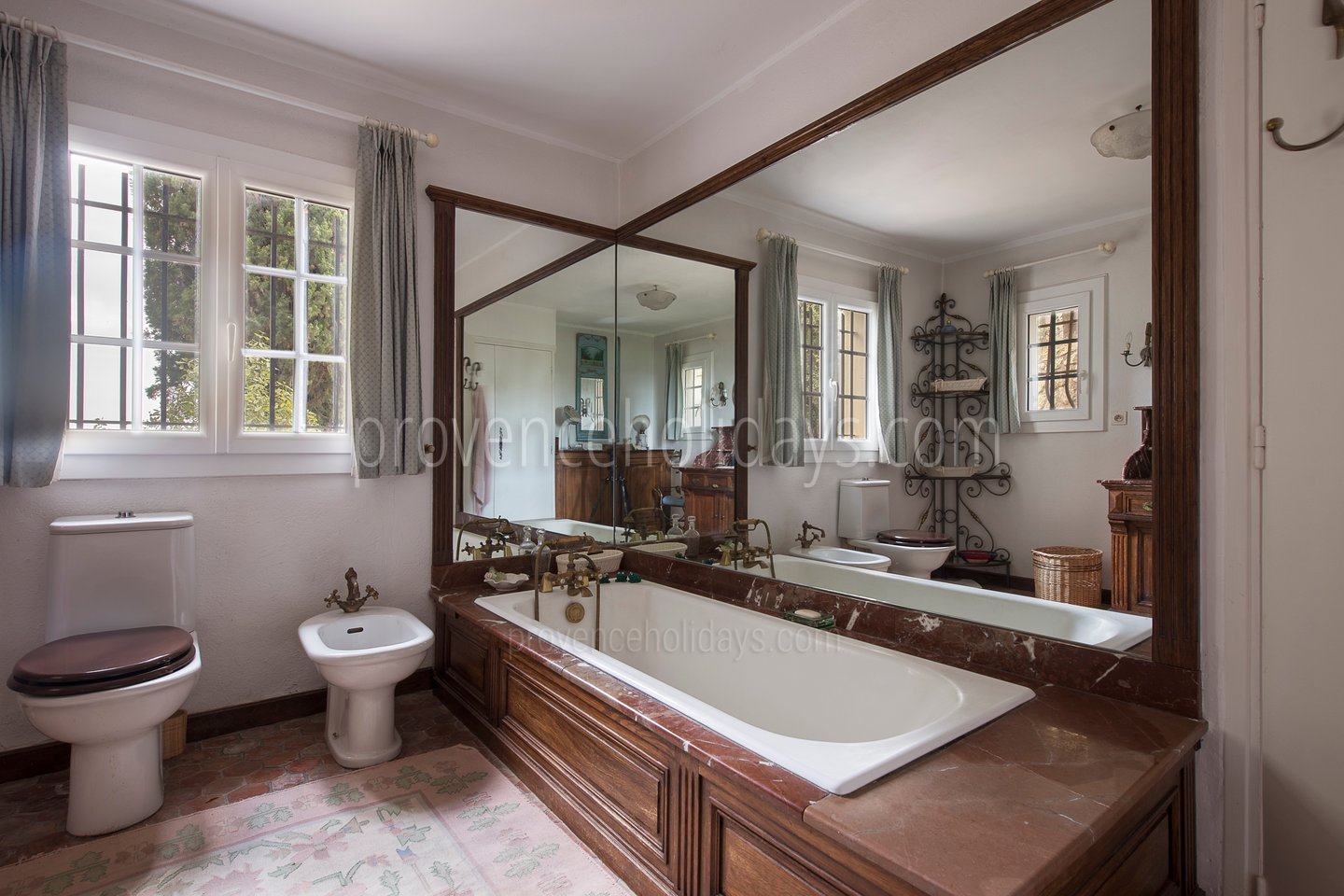 15 - Domaine Alta Vista: Villa: Bathroom