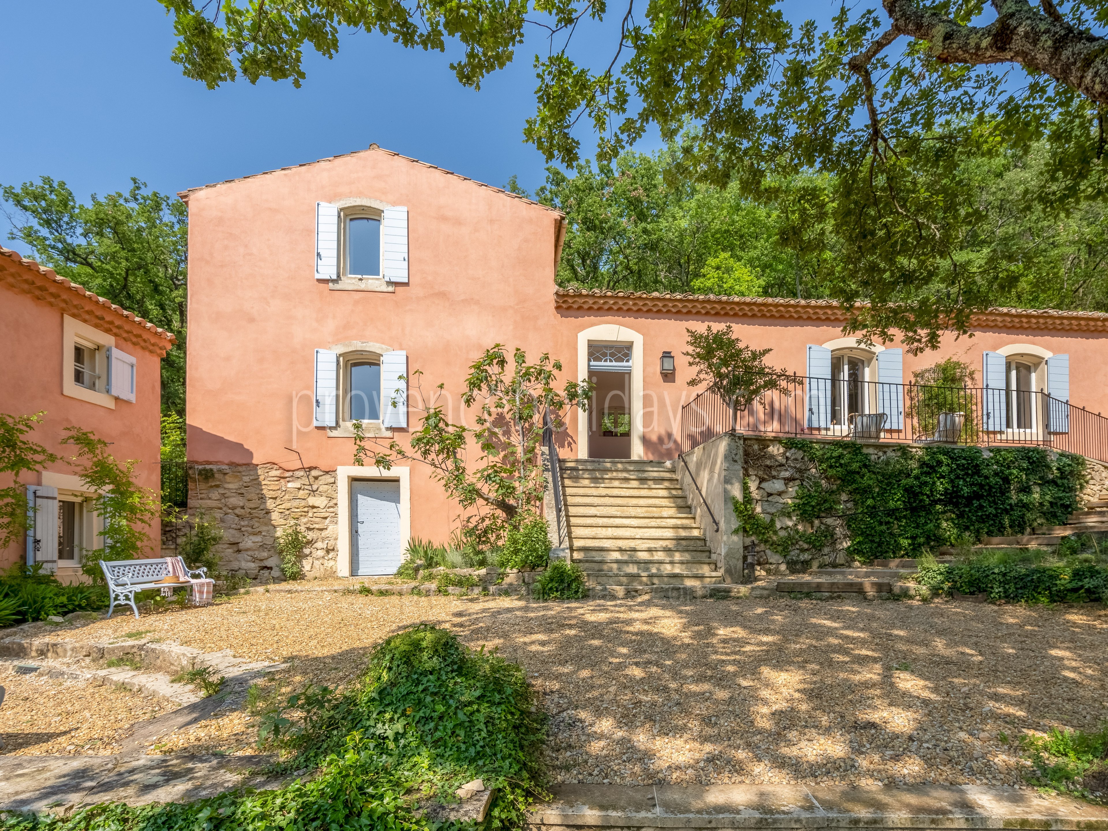 8 - Les Maisons de Saignon: Villa: Exterior