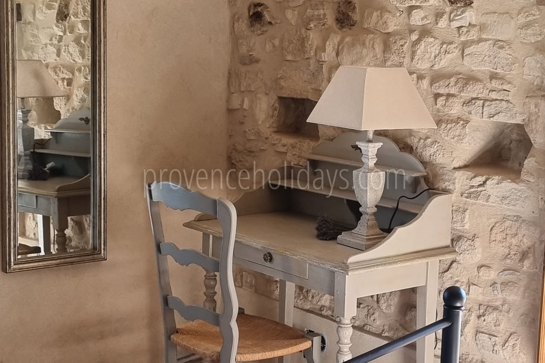 20 - Mas Cerisiers: Villa: Bedroom