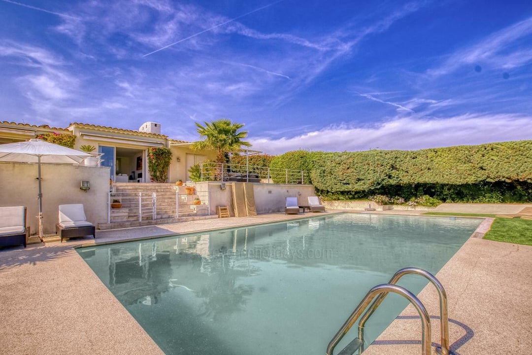 22 - Azur Sérénité: Villa: Pool