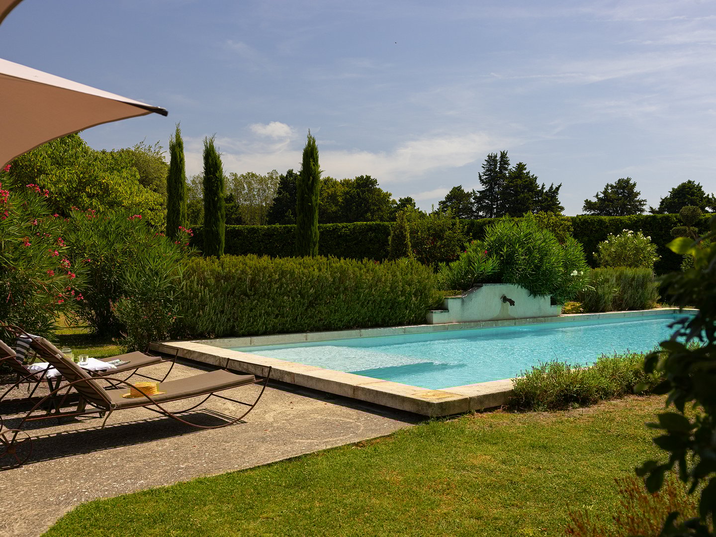 16 - Mas Le Thor: Villa: Pool