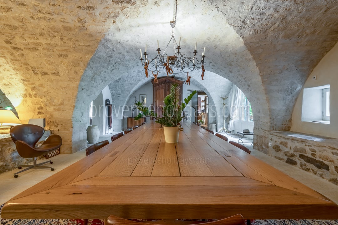 41 - La Bastide Neuve: Villa: Interior