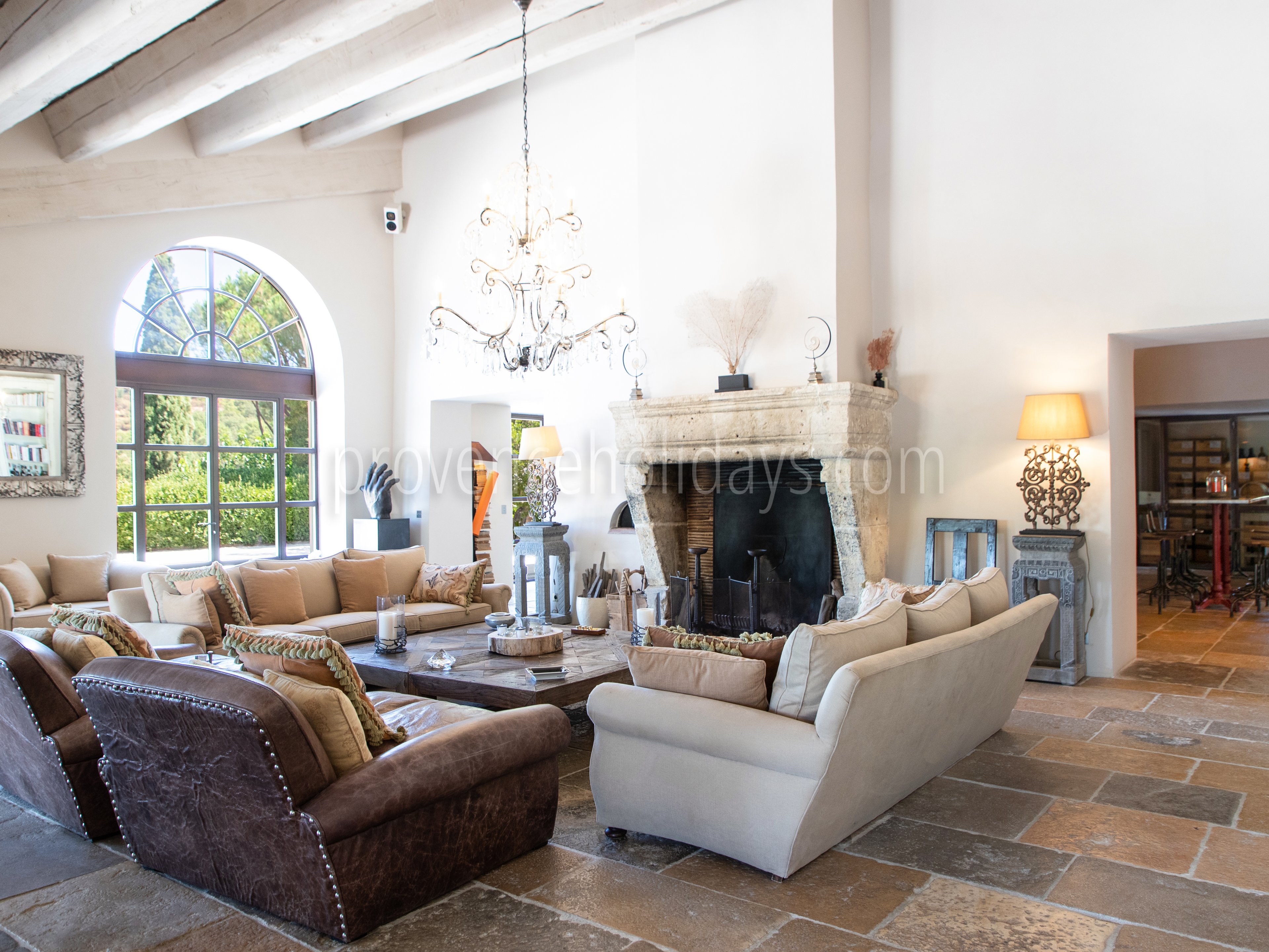 21 - Bastide Queen: Villa: Interior
