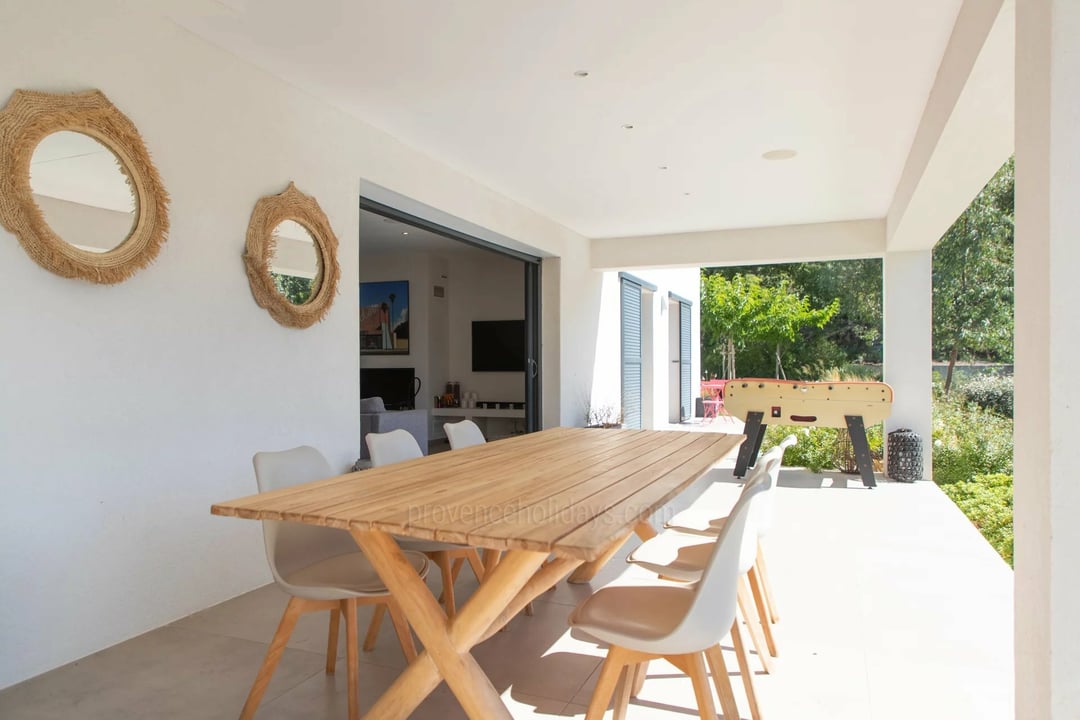 Five-bedroom villa with heated pool and pétanque court - Exterior
