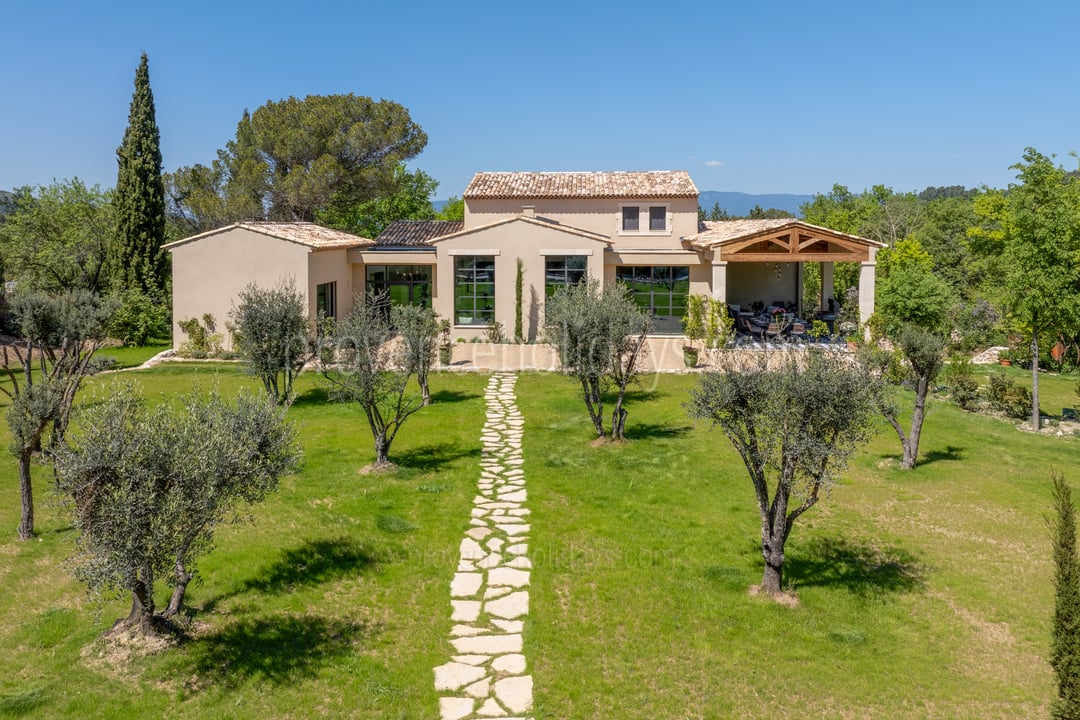 9 - Domaine des Arts: Villa: Exterior