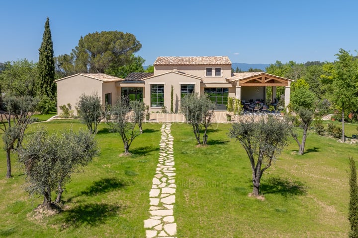 9 - Domaine des Arts: Villa: Exterior