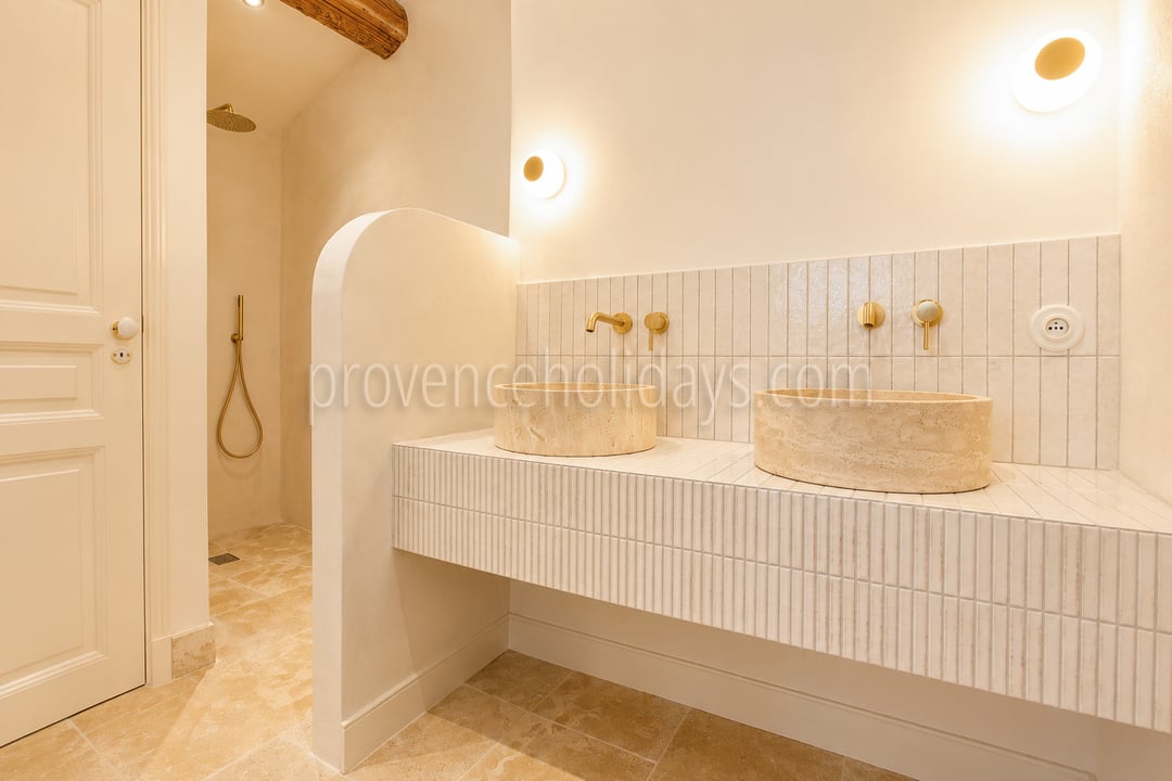 26 - Renoviertes Dorfhaus in Maussane-les-Alpilles: Villa: Bathroom