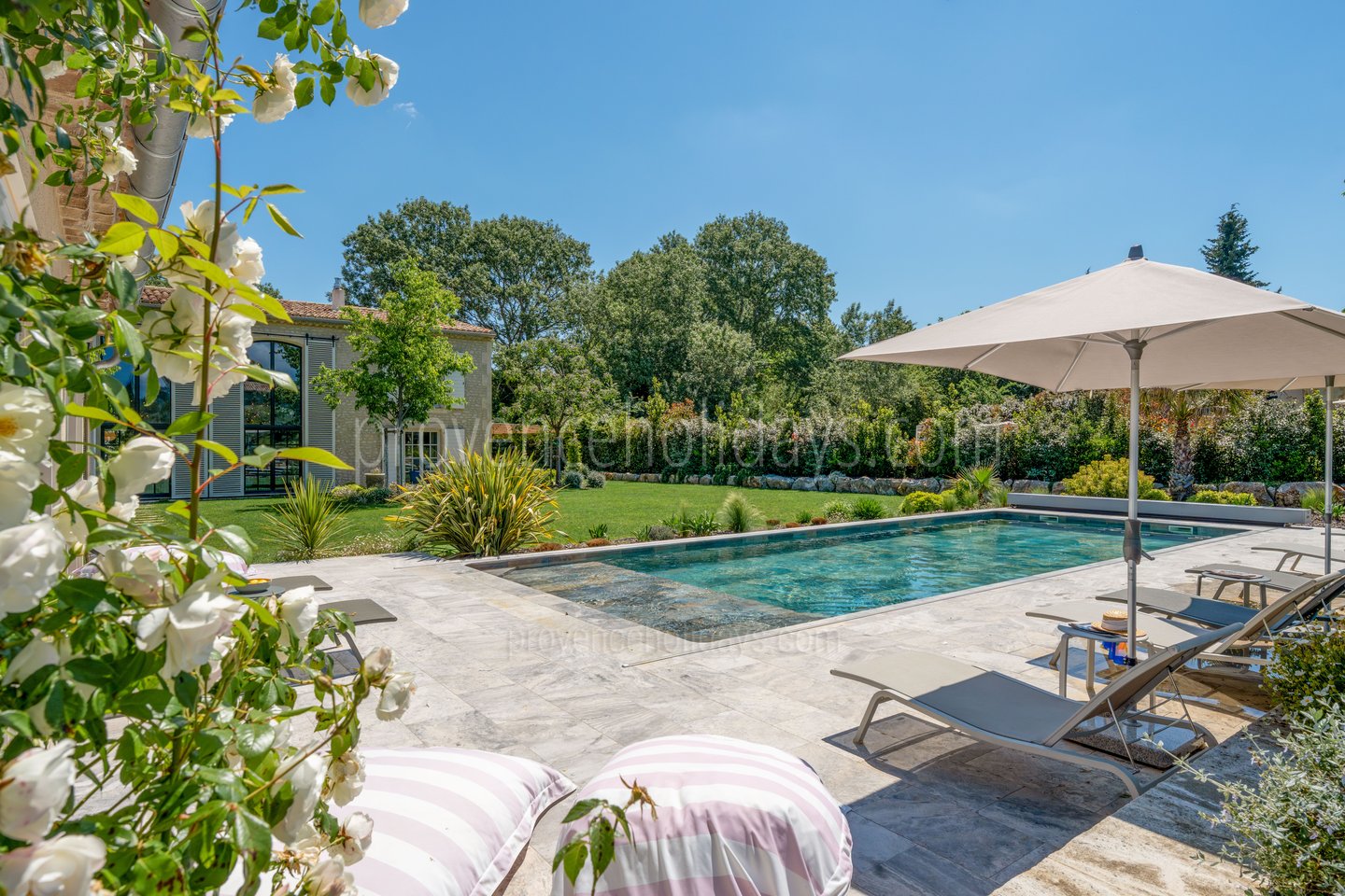 8 - Mas Élégance: Villa: Pool