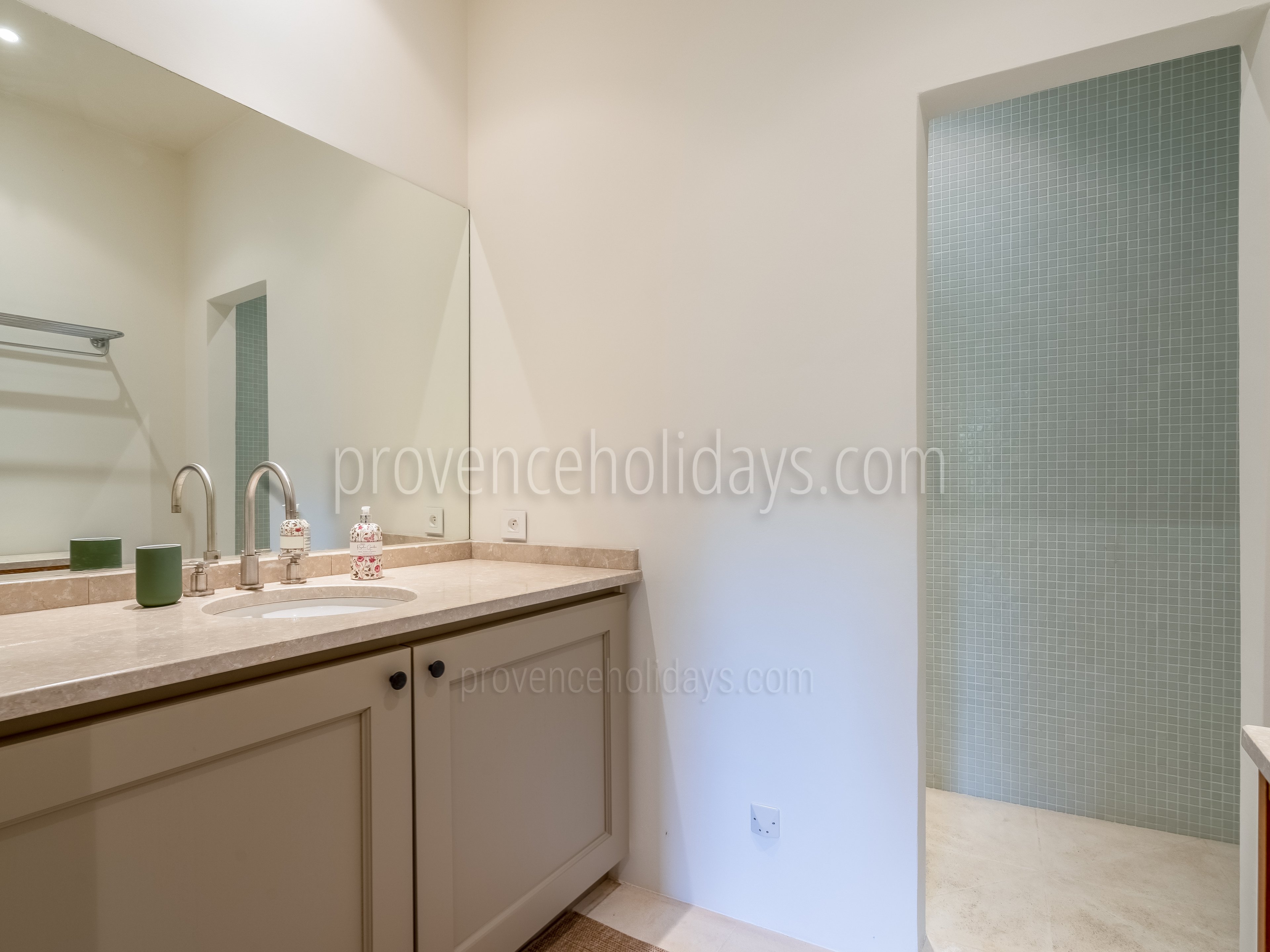 54 - La Bastide des Sources: Villa: Bathroom