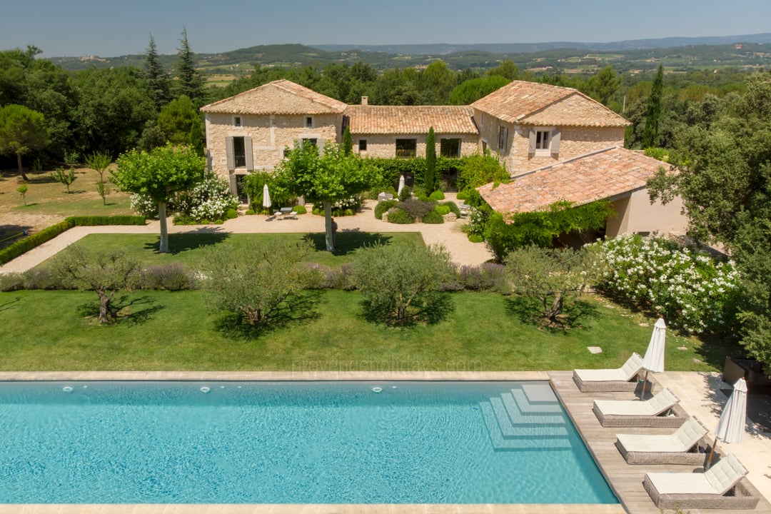 16 - Mas Saint-Julien: Villa: Exterior