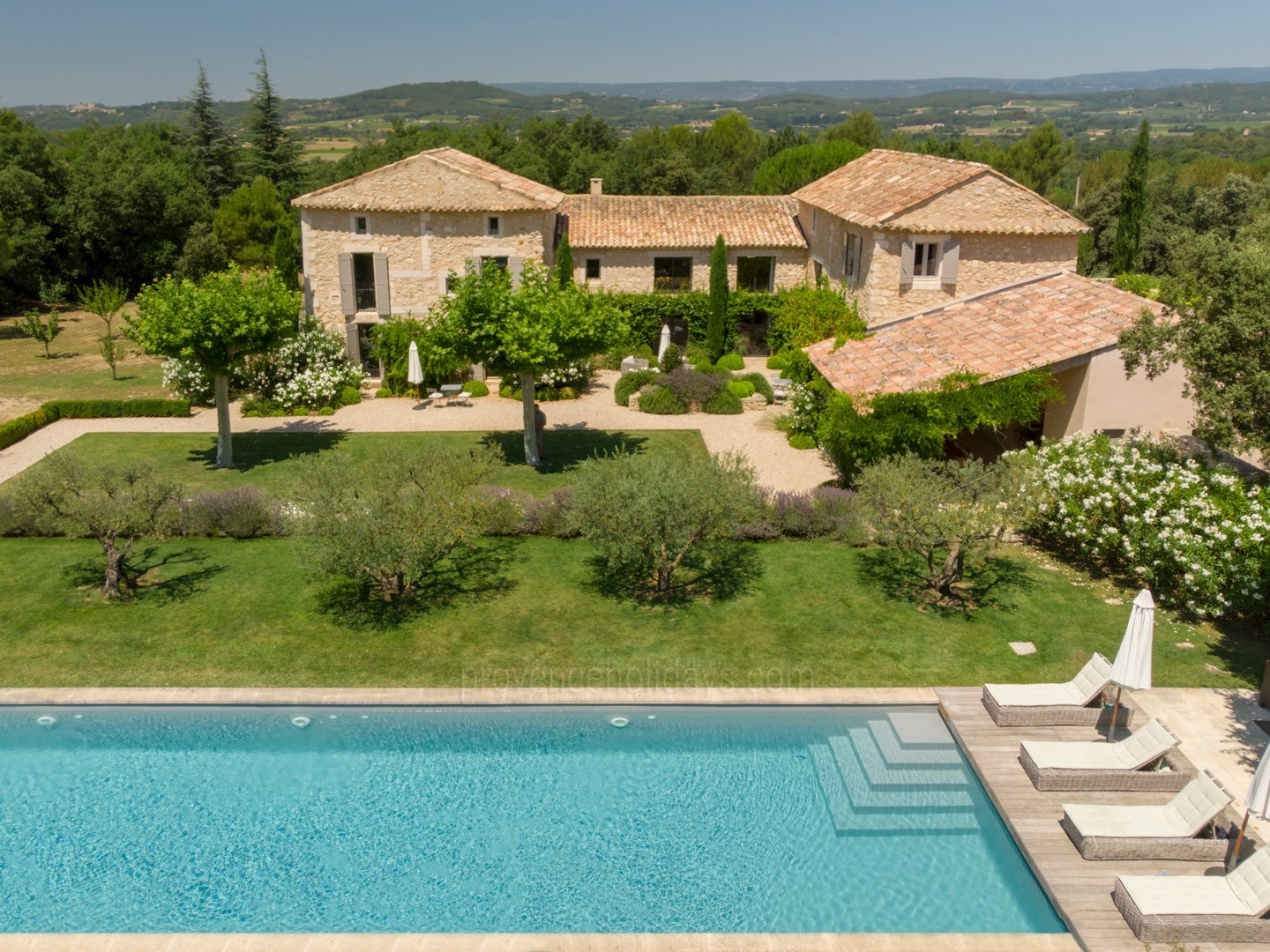 16 - Mas Saint-Julien: Villa: Exterior
