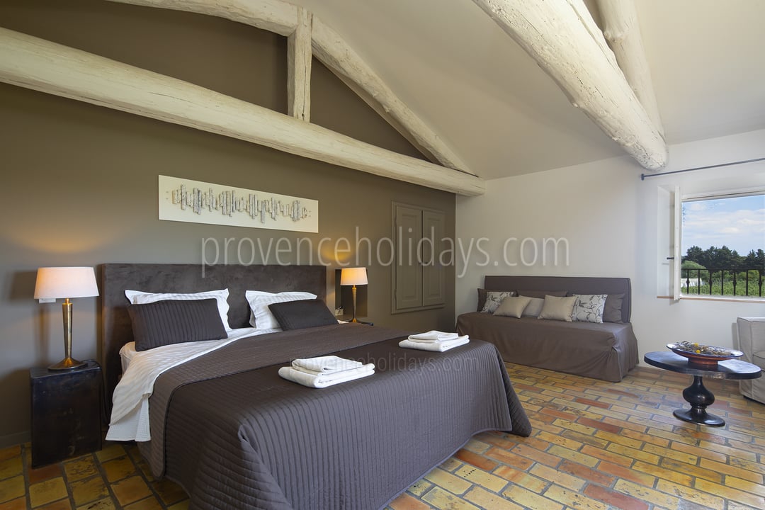 5 - Bastide du Vieux Platane: Villa: Bedroom