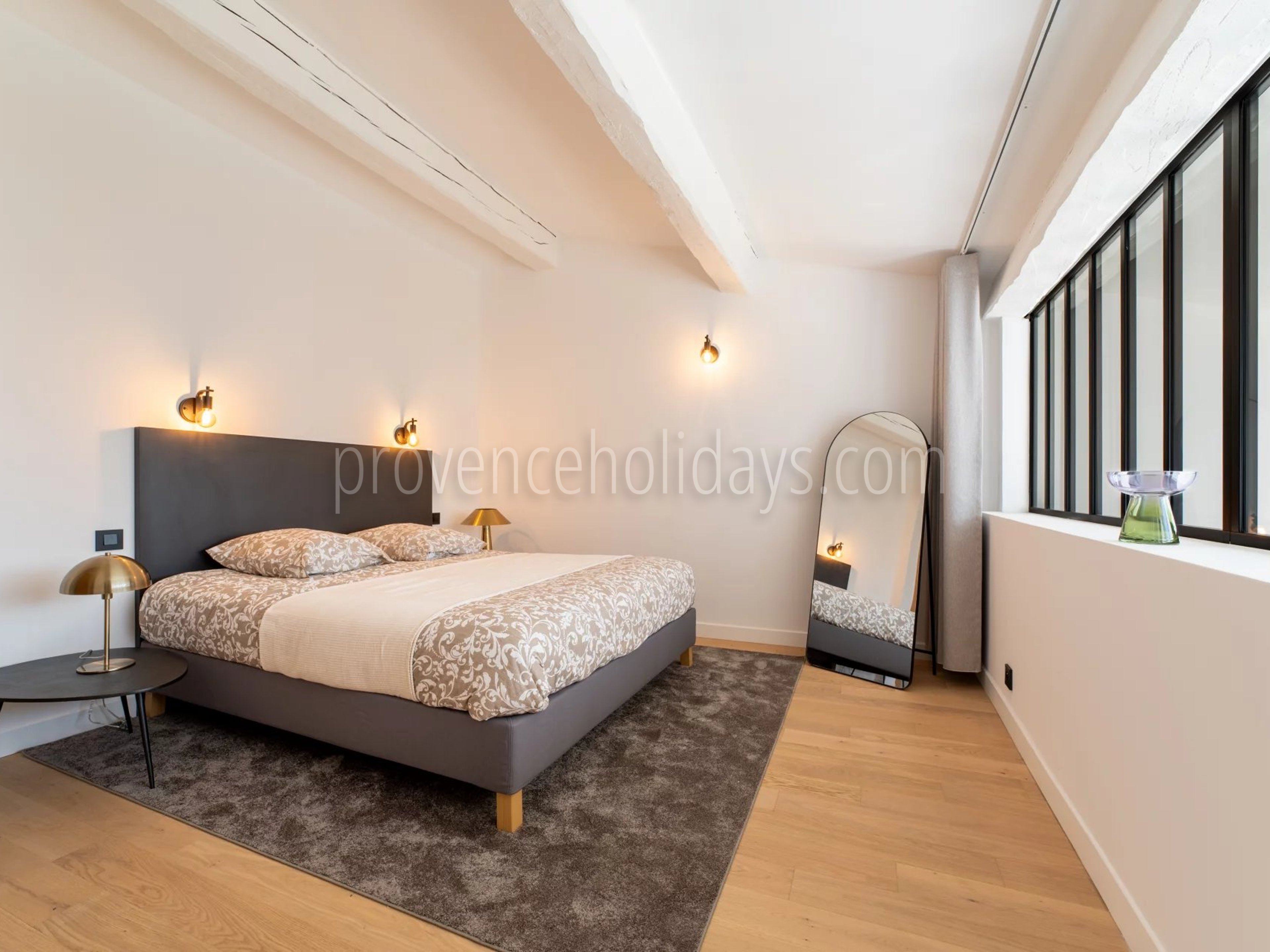 30 - Hedendaagse villa in Cavalaire-sur-Mer: Villa: Bedroom