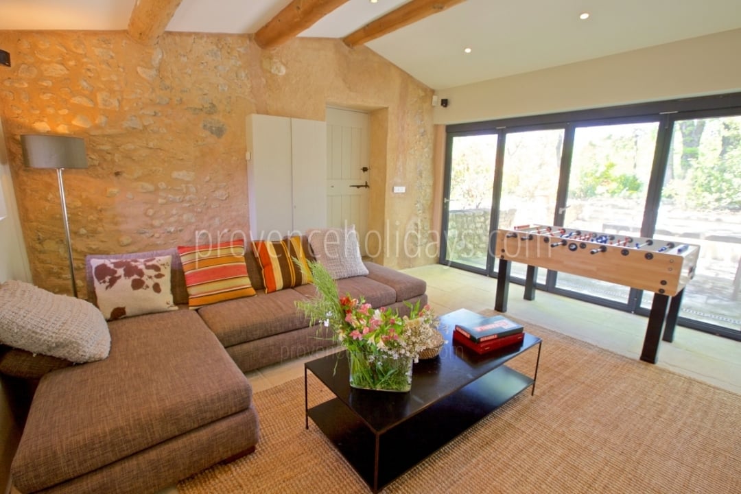 18 - Mas des Lavandes: Villa: Interior