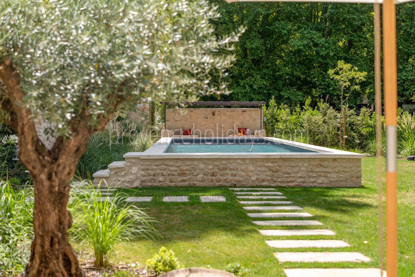 2 - Domaine de la Sorgue: Villa: Pool