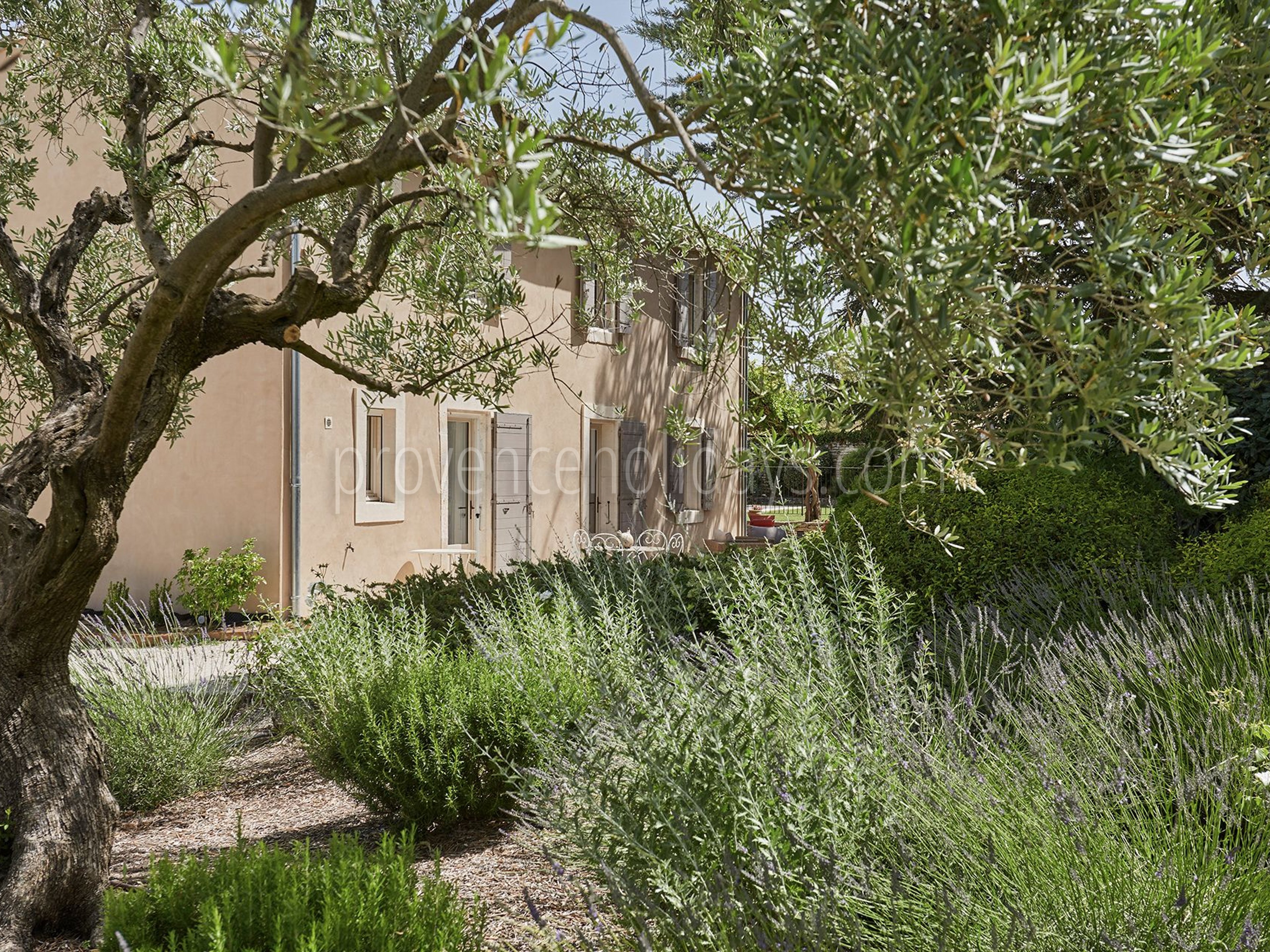 10 - L’Orée des Lavandes: Villa: Exterior