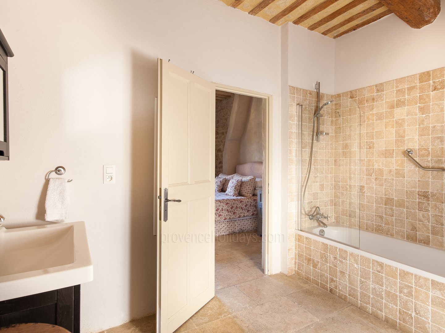 35 - Mas Pont-du-Gard: Villa: Bathroom