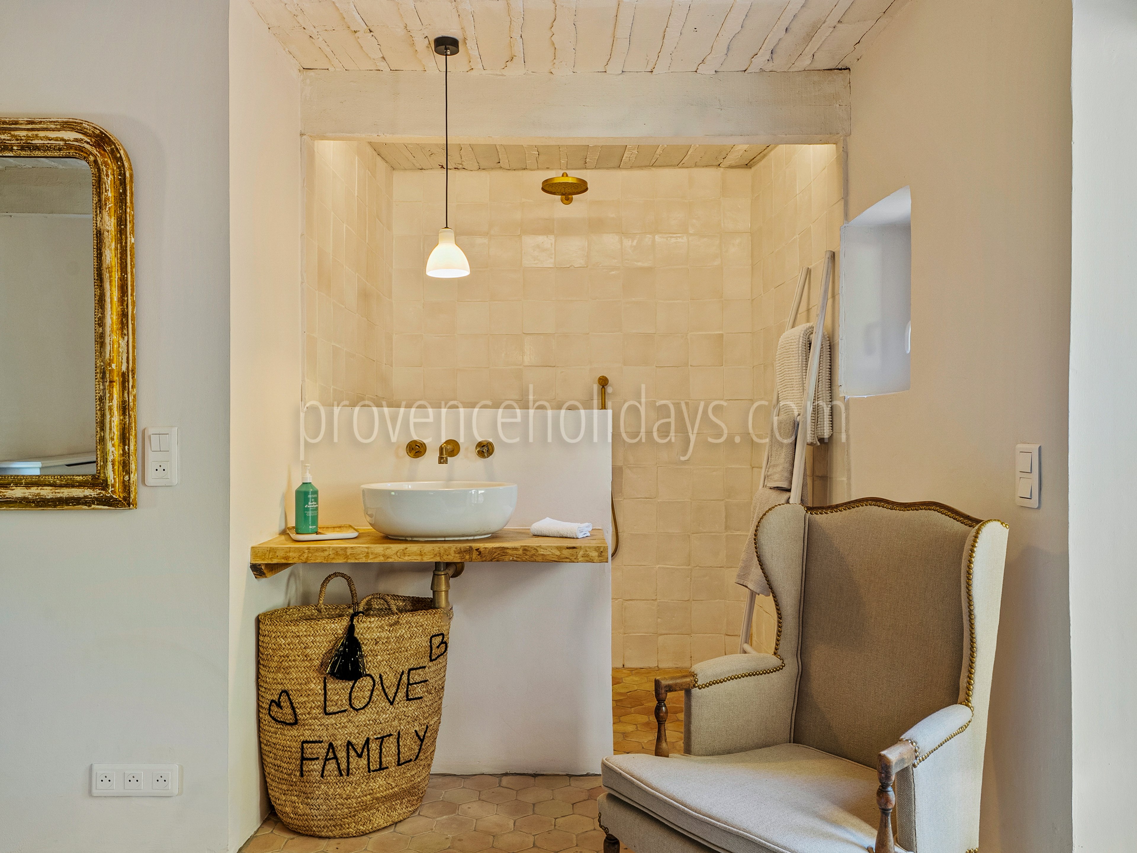 38 - Domaine des Pierres: Villa: Bathroom 1