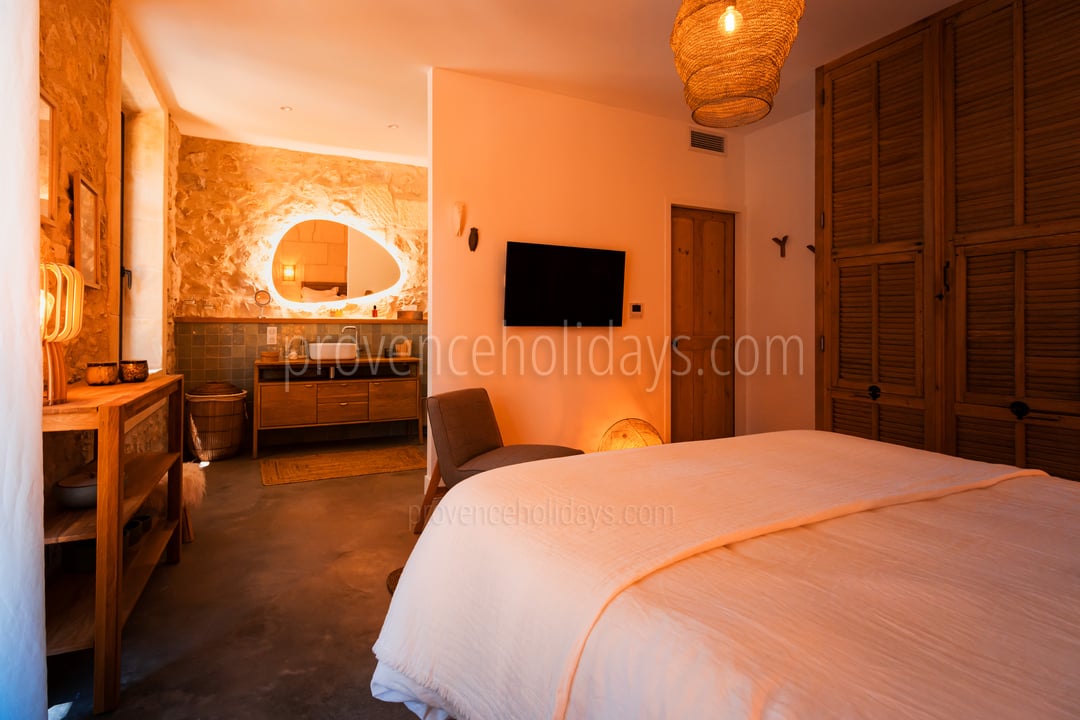 63 - Mas des Pommiers: Villa: Bedroom